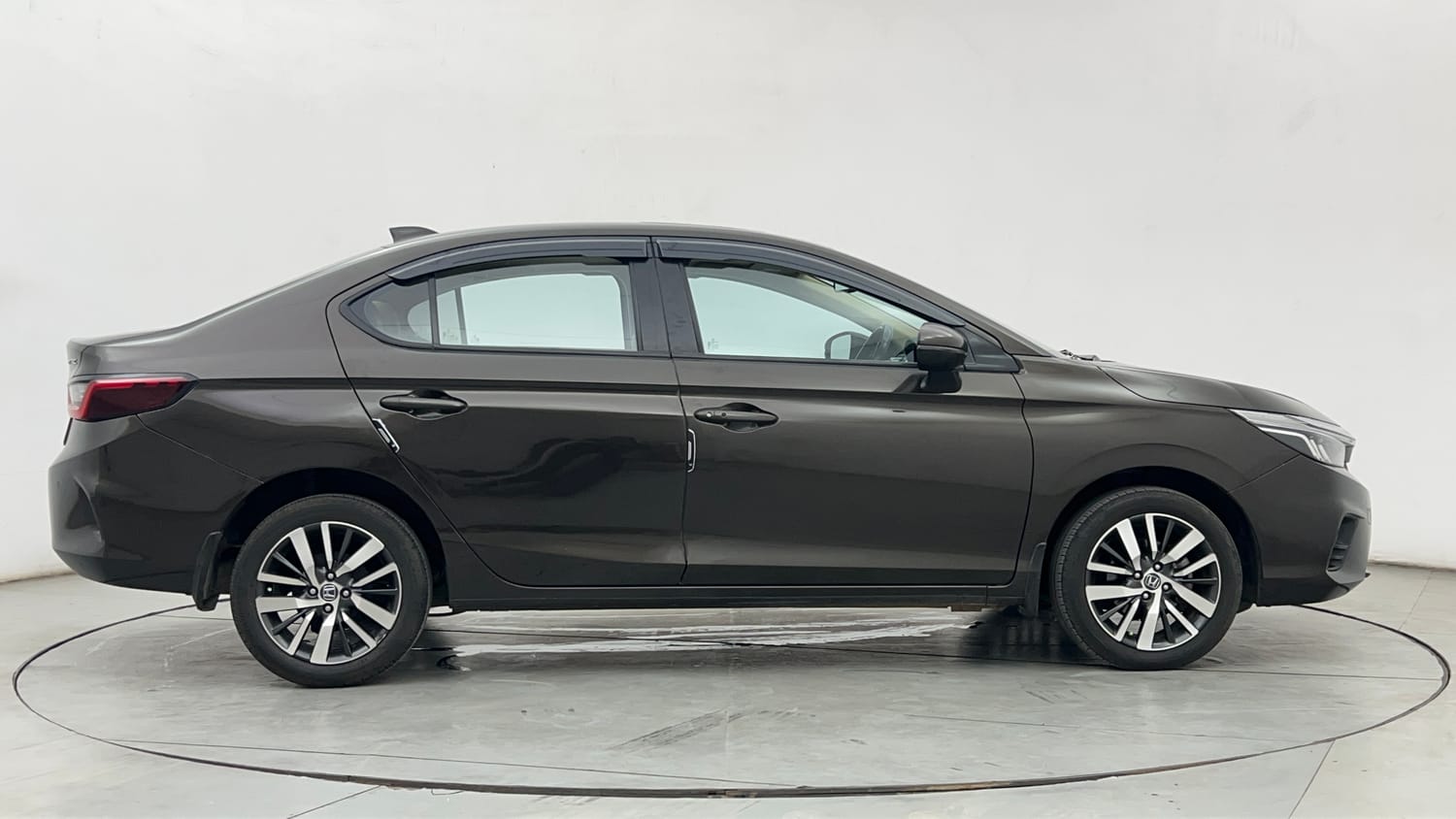 Used 2022 Honda City VX Petrol Petrol Manual exterior RIGHT SIDE VIEW