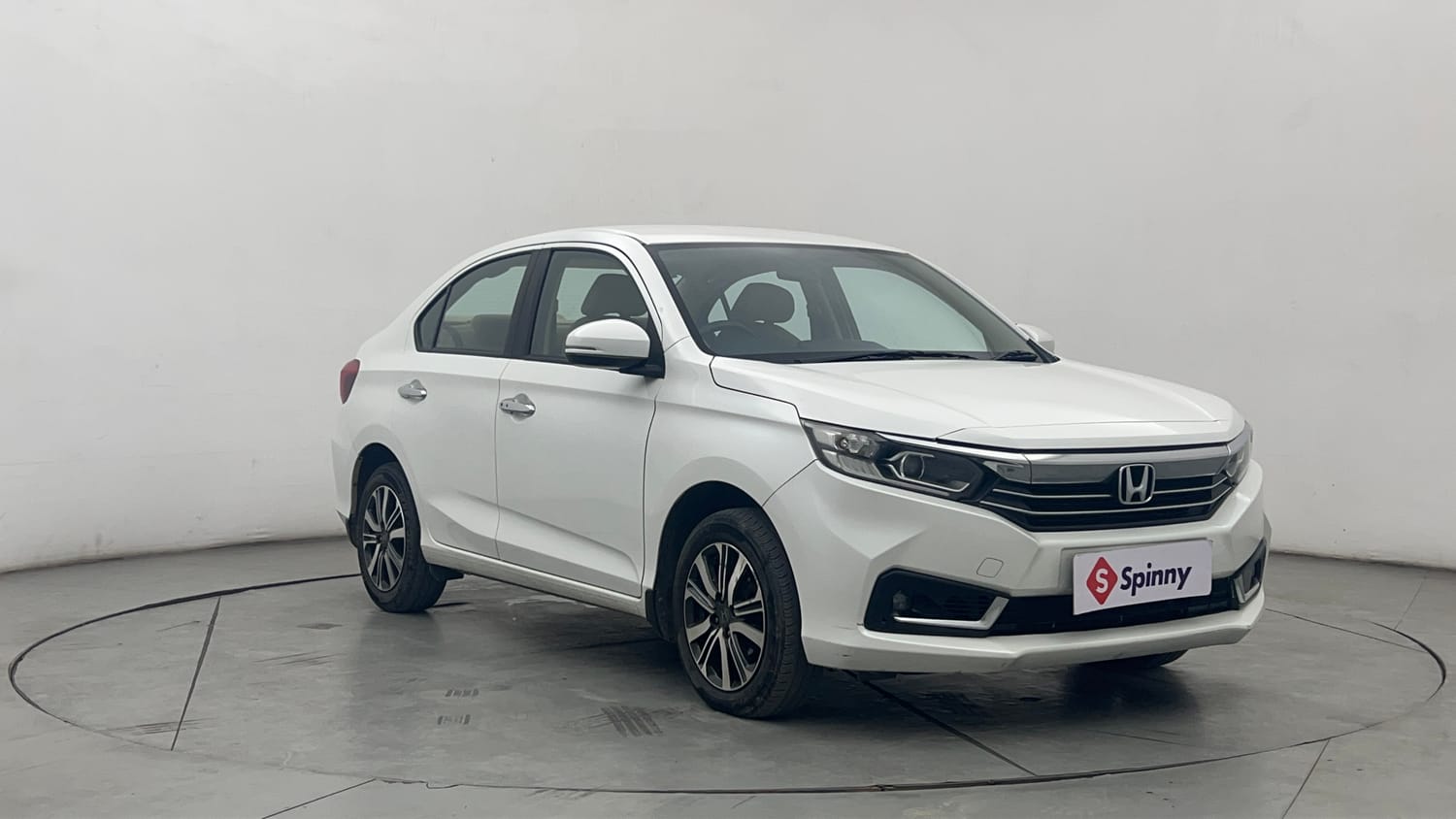 Used 2022 Honda Amaze VX CVT 1.2 Petrol Petrol Automatic exterior RIGHT FRONT CORNER VIEW