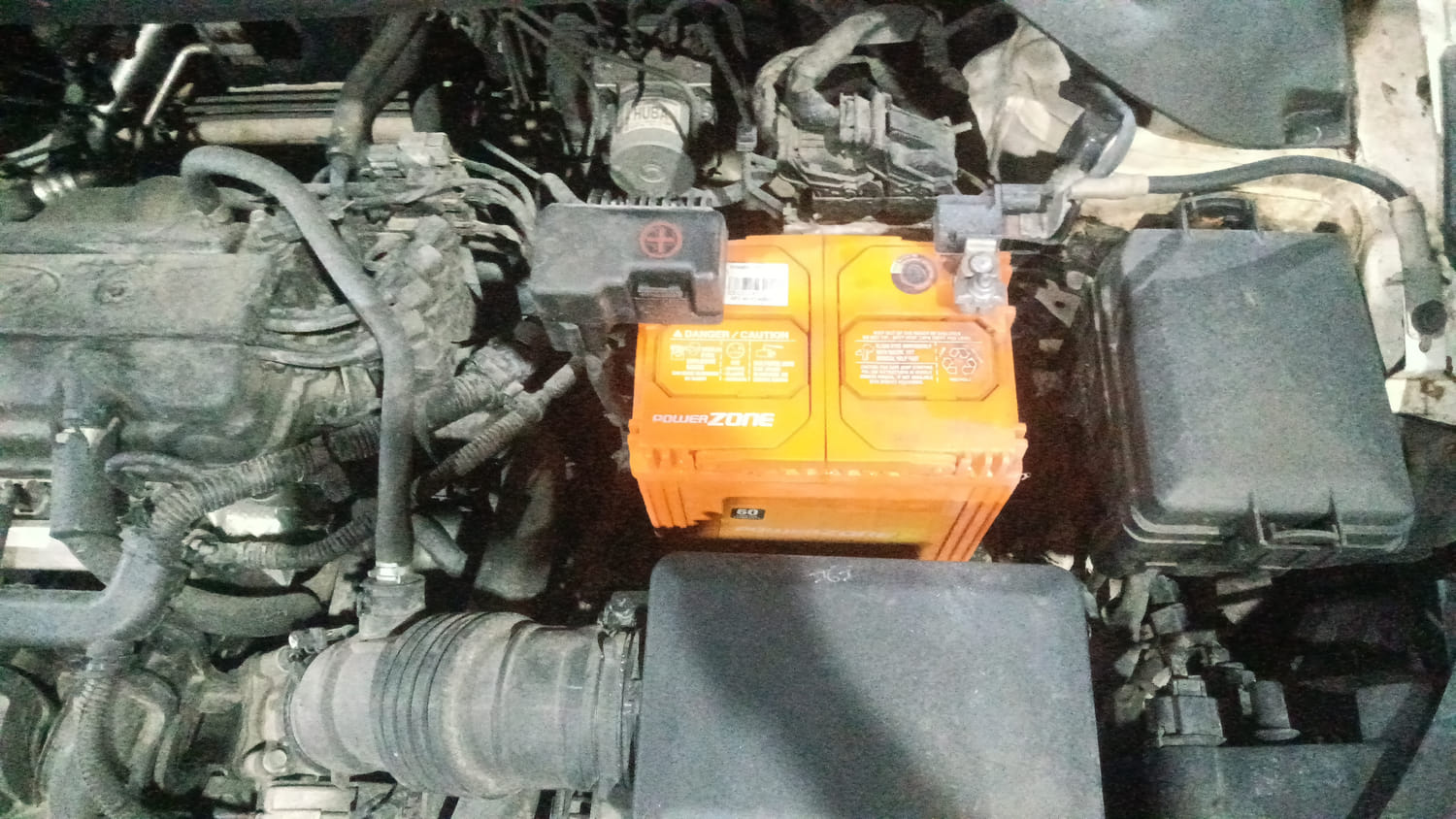 Used 2016 Hyundai Elite i20 Asta 1.2 Petrol Manual engine ENGINE LEFT SIDE VIEW