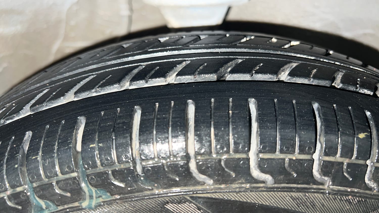 Used 2017 Maruti Suzuki Alto 800 LXi Petrol Manual tyres RIGHT FRONT TYRE TREAD VIEW