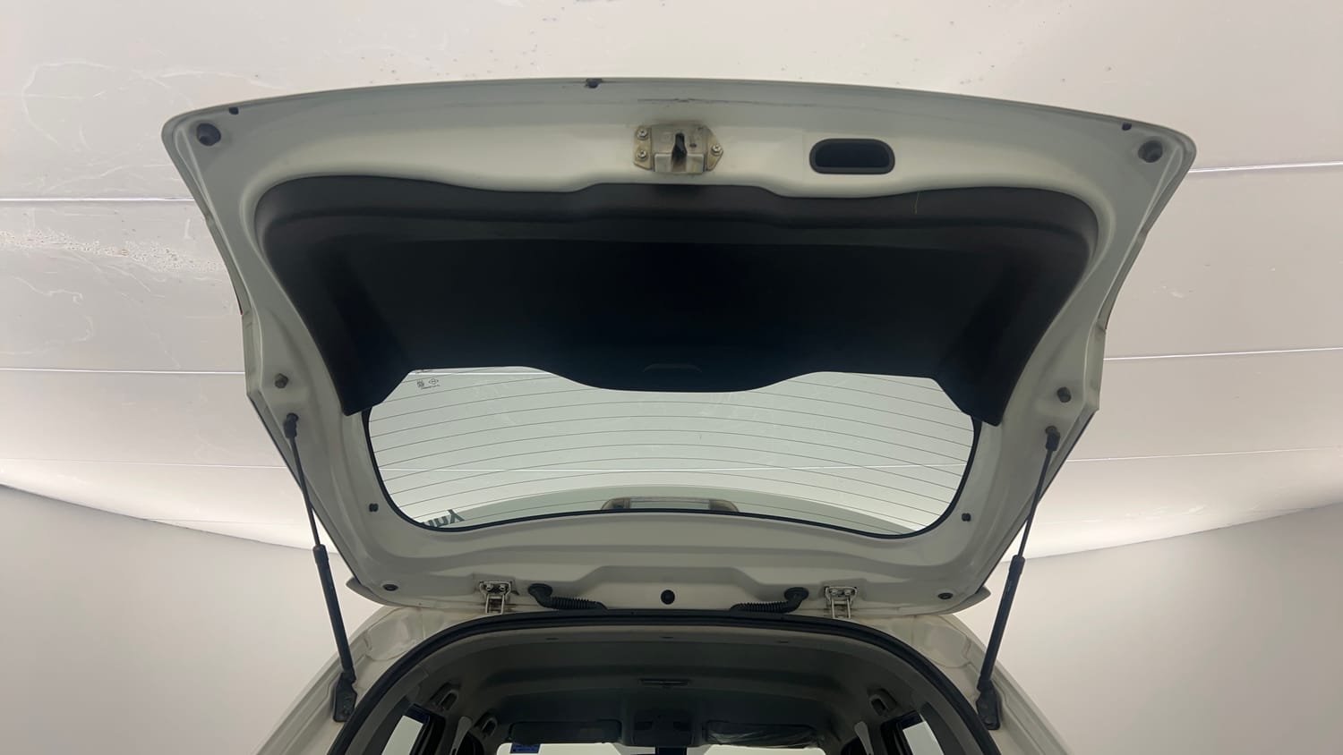 Used 2020 maruti-suzuki Vitara Brezza ZXi Plus Petrol Manual interior DICKY DOOR OPEN VIEW