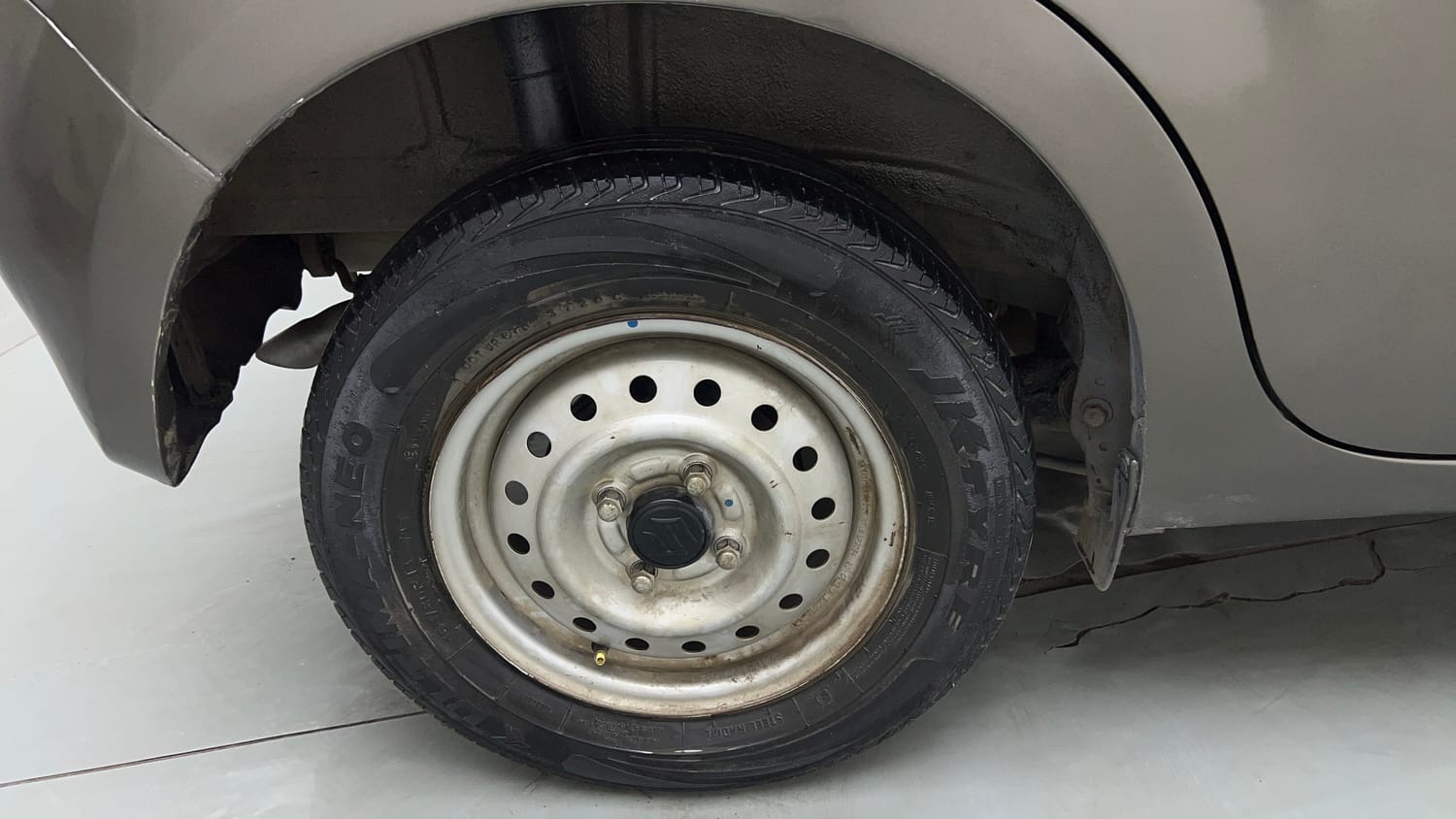 Used 2020 Maruti Suzuki Wagon R LXi 1.0 CNG Cng Manual tyres RIGHT REAR TYRE RIM VIEW
