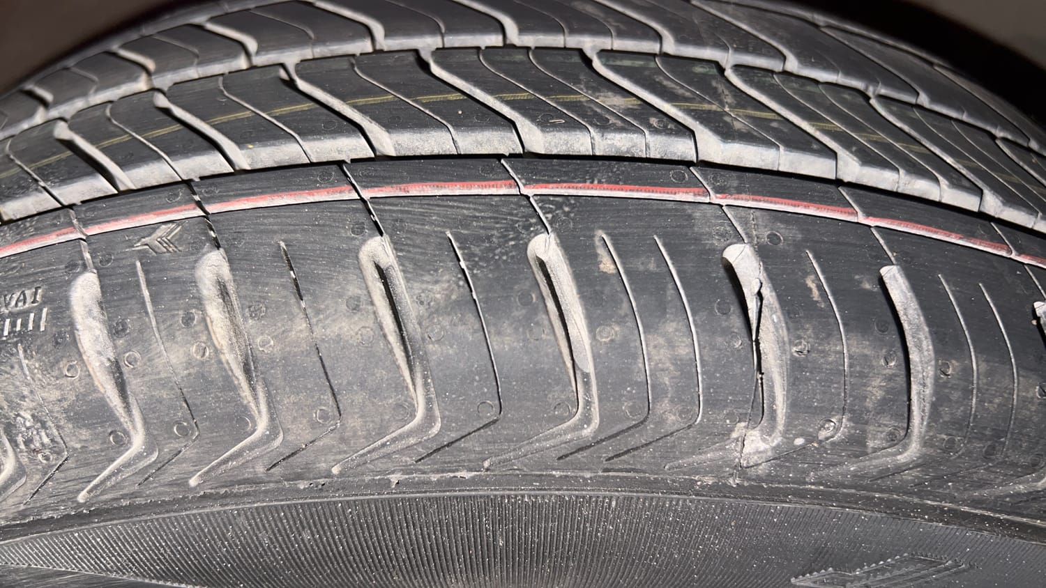 Used 2019 Hyundai Santro Sportz AMT Petrol Automatic tyres RIGHT FRONT TYRE TREAD VIEW