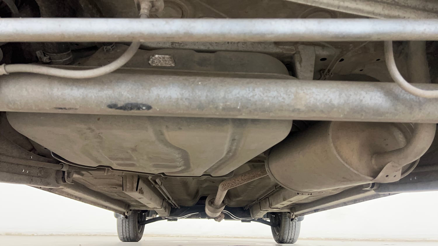 Used 2017 Maruti Suzuki Wagon R 1.0 VXI AMT Petrol Automatic extra REAR UNDERBODY VIEW (TAKEN FROM REAR)