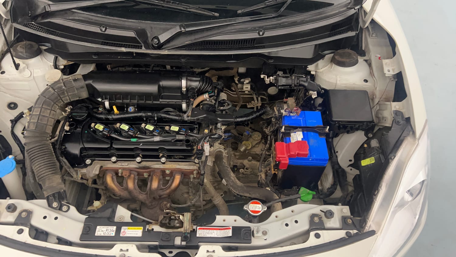 Used 2021 Maruti Suzuki Swift VXi Petrol Manual engine ENGINE LEFT SIDE VIEW