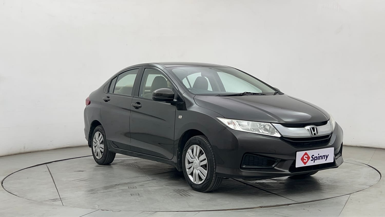 Used 2015 Honda City SV CVT Petrol Automatic exterior RIGHT FRONT CORNER VIEW