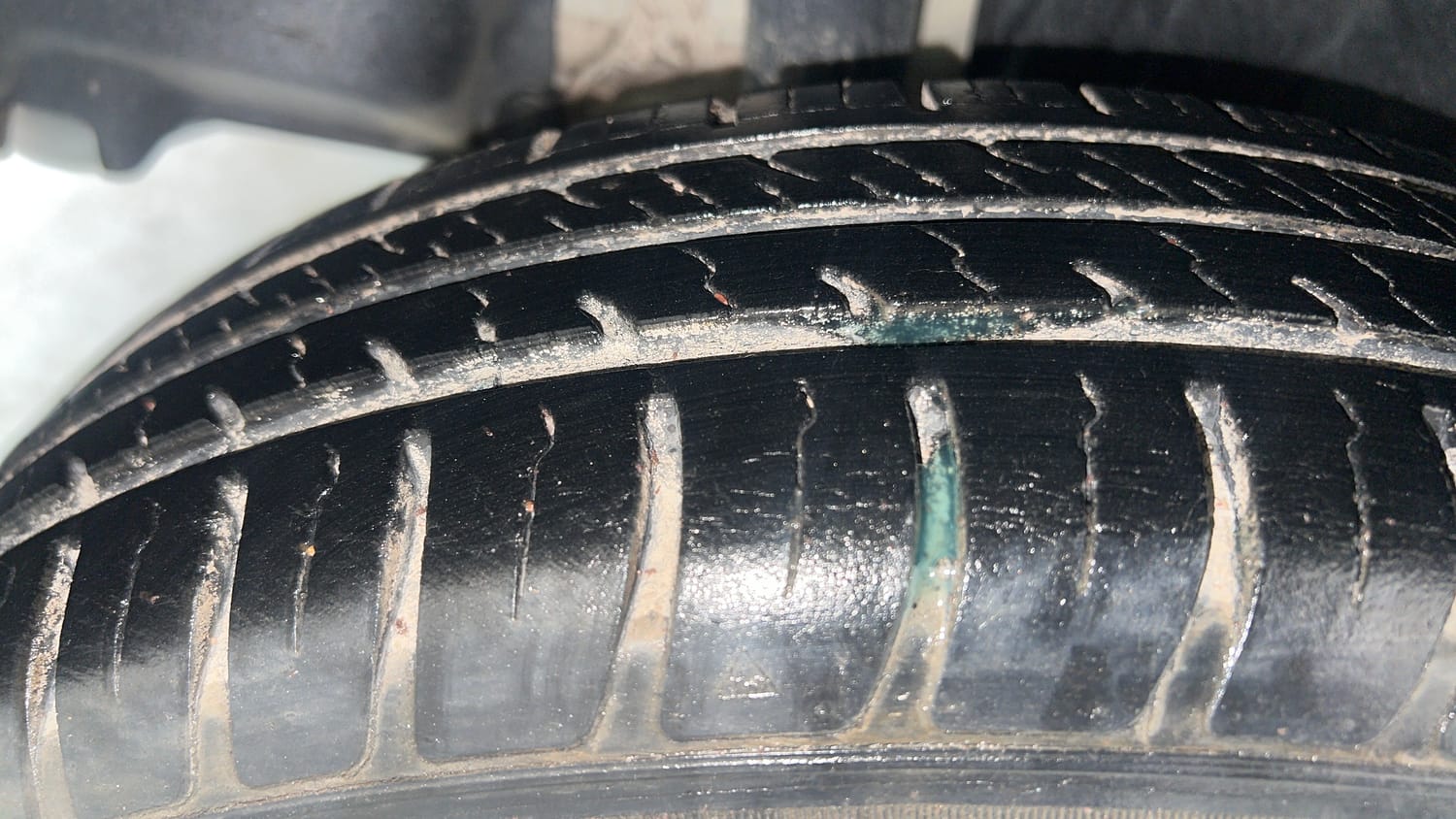 Used 2021 Maruti Suzuki Swift VXi Petrol Manual tyres RIGHT REAR TYRE TREAD VIEW