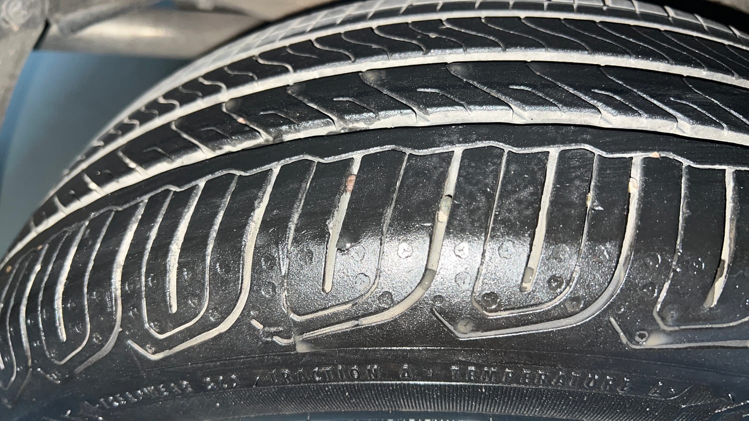 Used 2025 Honda Amaze VX 1.2 Petrol CVT Petrol Automatic tyres RIGHT REAR TYRE TREAD VIEW
