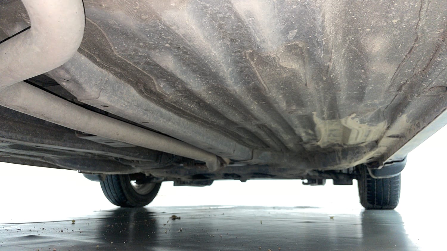 Used 2018 Honda Amaze 1.2 V MT Petrol Petrol Manual extra REAR RIGHT UNDERBODY VIEW