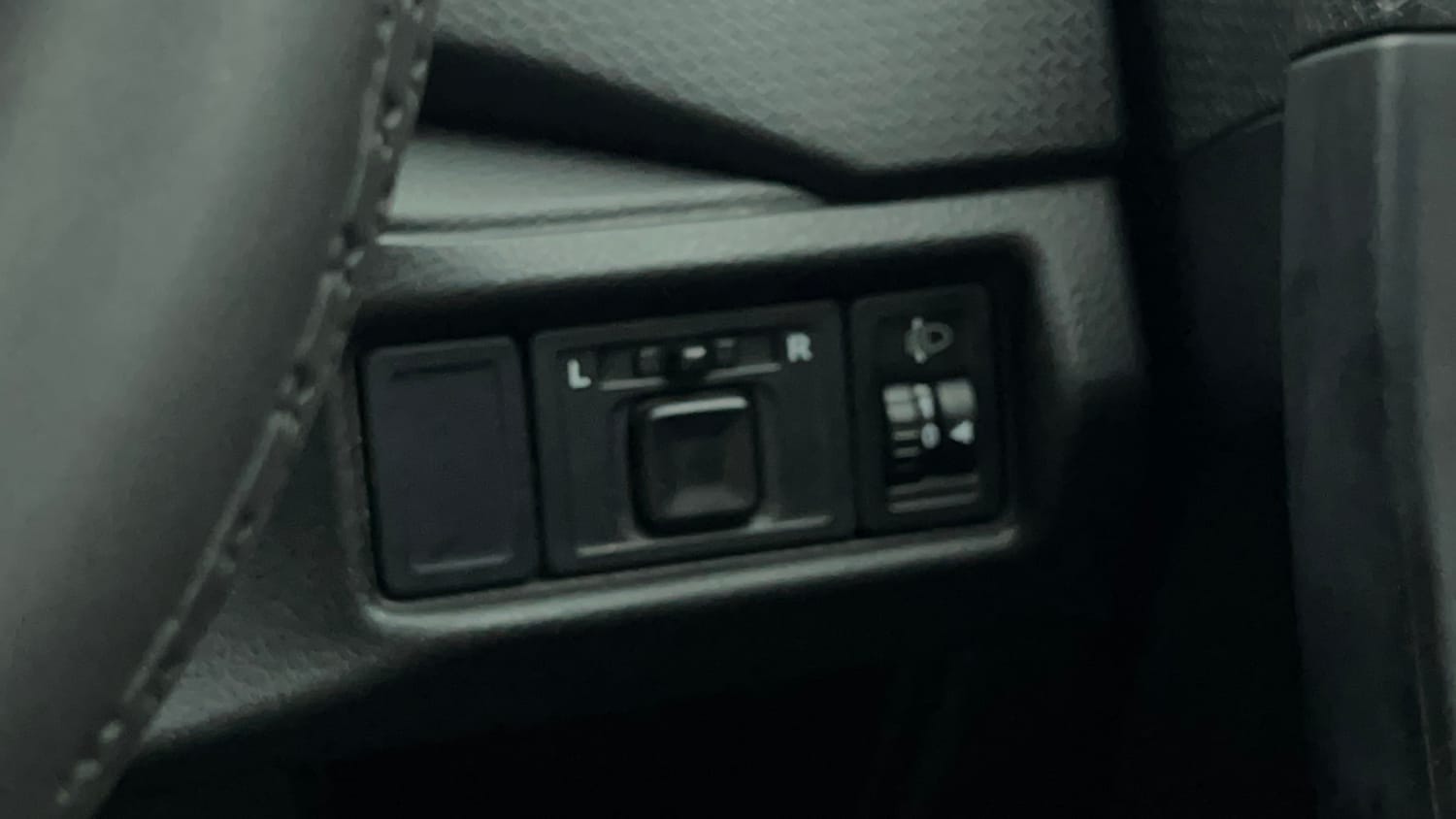 Used 2018 maruti-suzuki Vitara Brezza VDi AGS Diesel Automatic top_features Adjustable ORVM