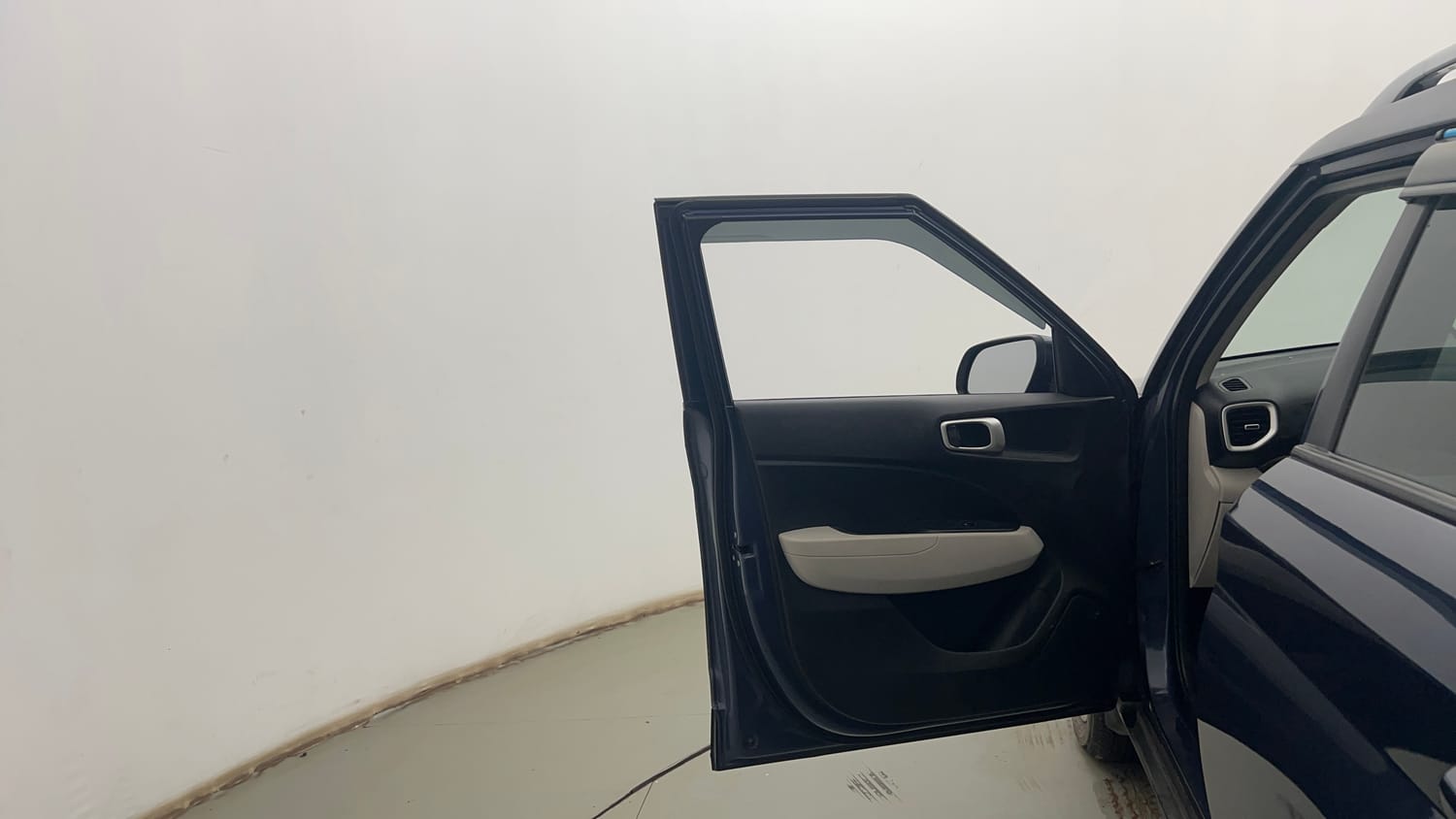 Used 2022 Hyundai Venue SX 1.2 Petrol Petrol Manual interior LEFT FRONT DOOR OPEN VIEW