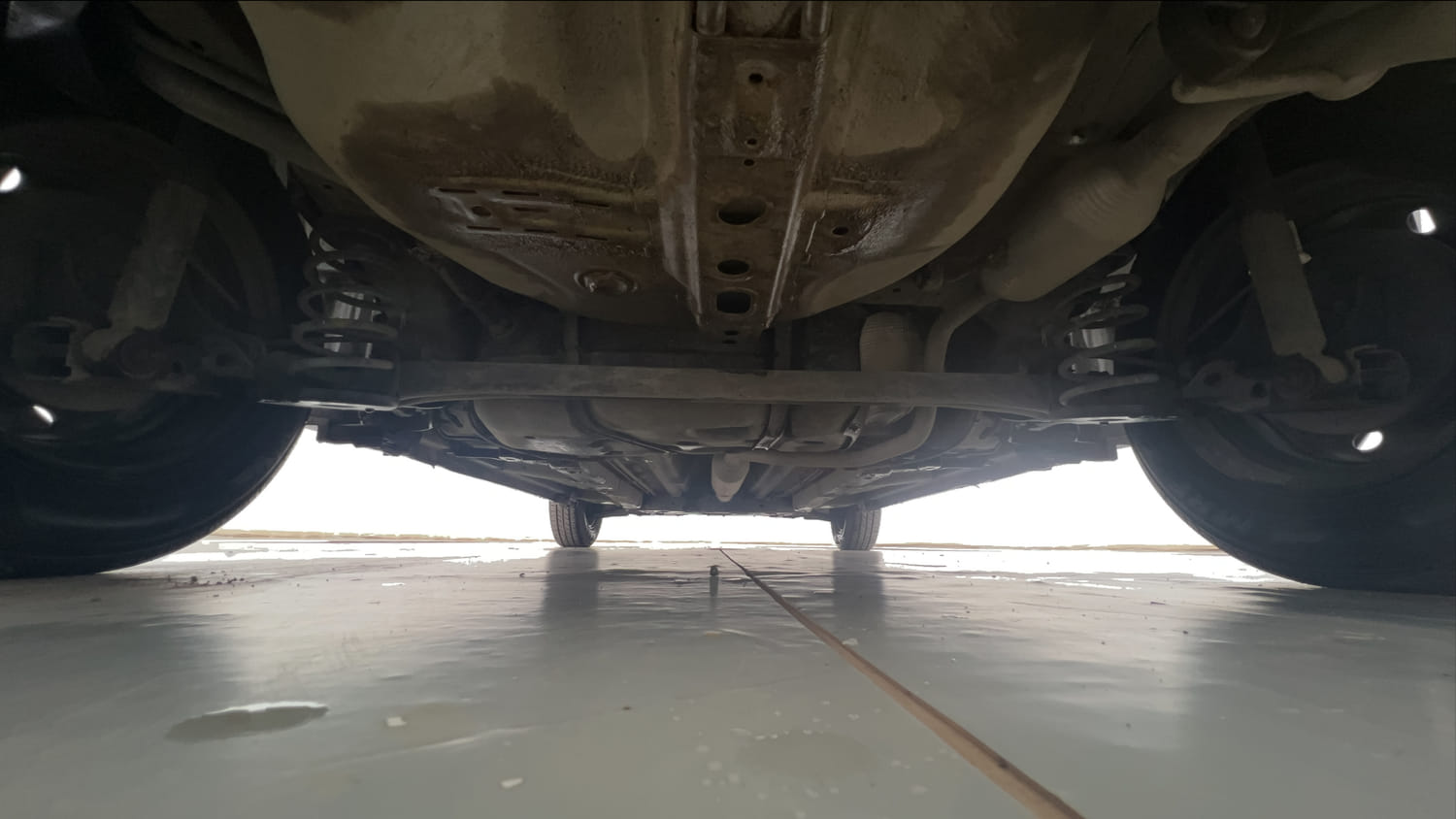 Used 2015 Maruti Suzuki Swift VXi Petrol Manual extra REAR UNDERBODY VIEW (TAKEN FROM REAR)