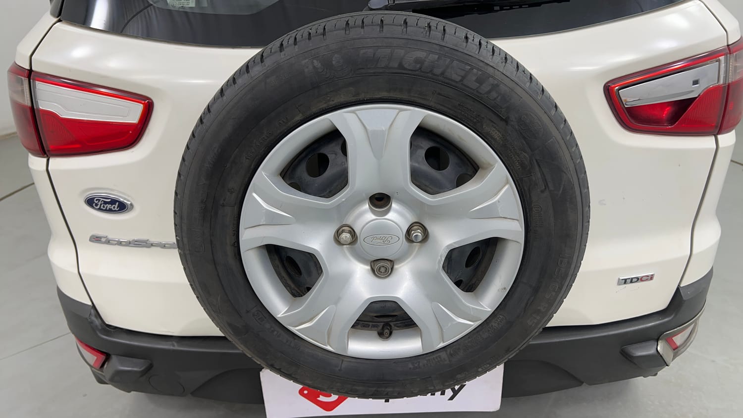Used 2015 Ford EcoSport Trend 1.5 TDCi Diesel Manual tyres SPARE TYRE VIEW