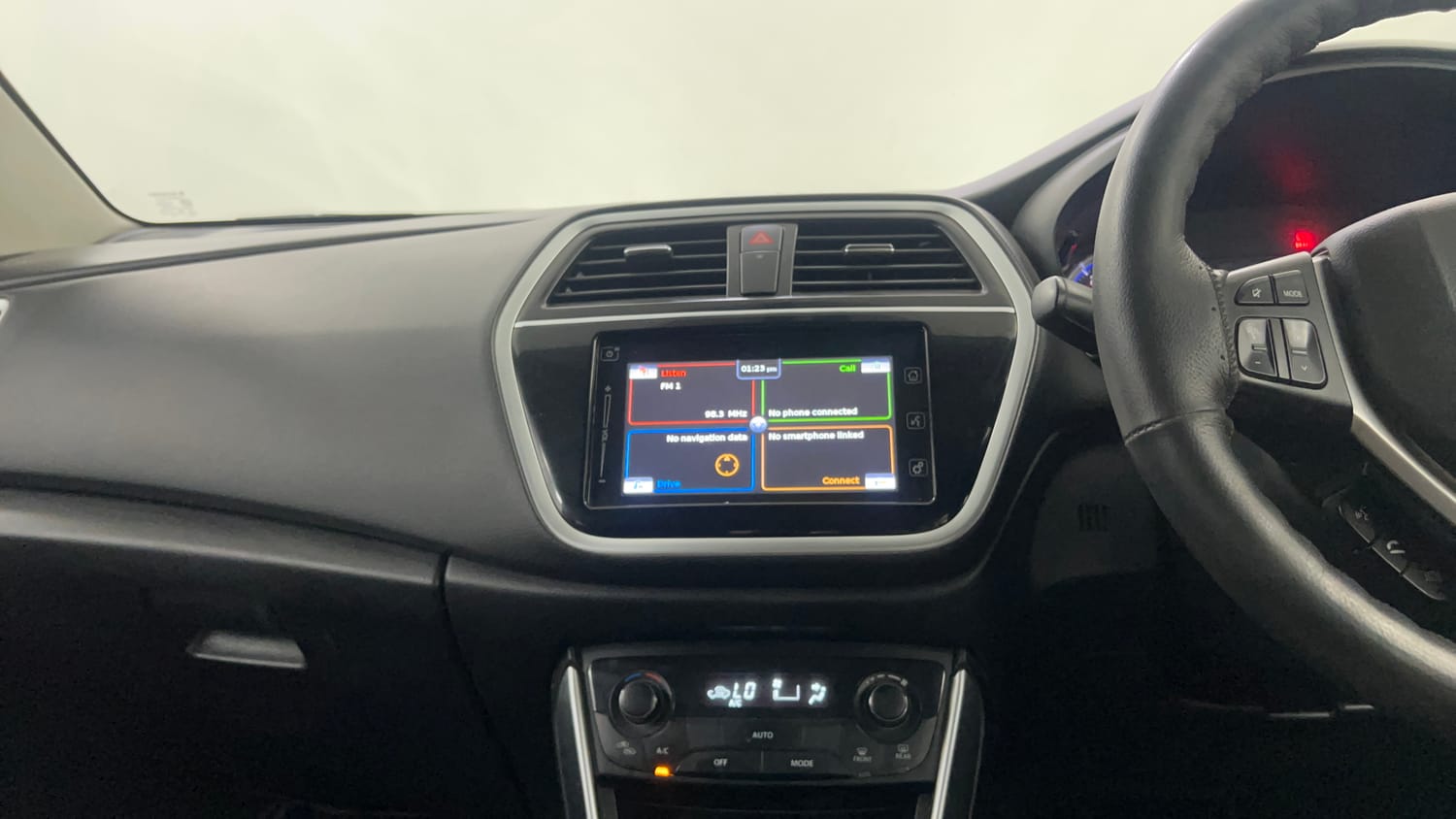 Used 2017 Maruti Suzuki S-Cross Alpha 1.3 Diesel Manual interior MUSIC SYSTEM & AC CONTROL VIEW
