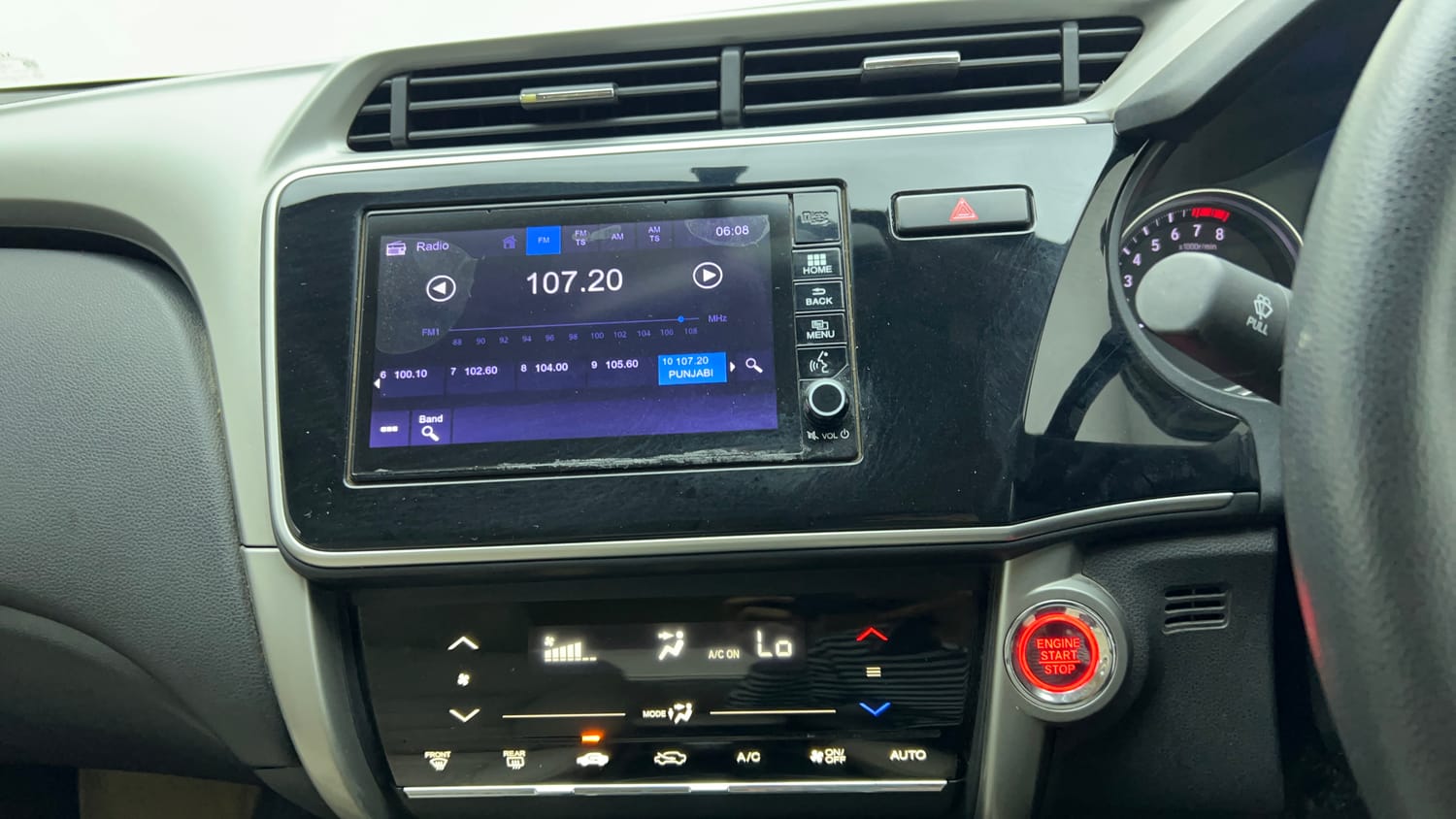 Used 2019 Honda City V Petrol Petrol Manual top_features Integrated (in-dash) music system
