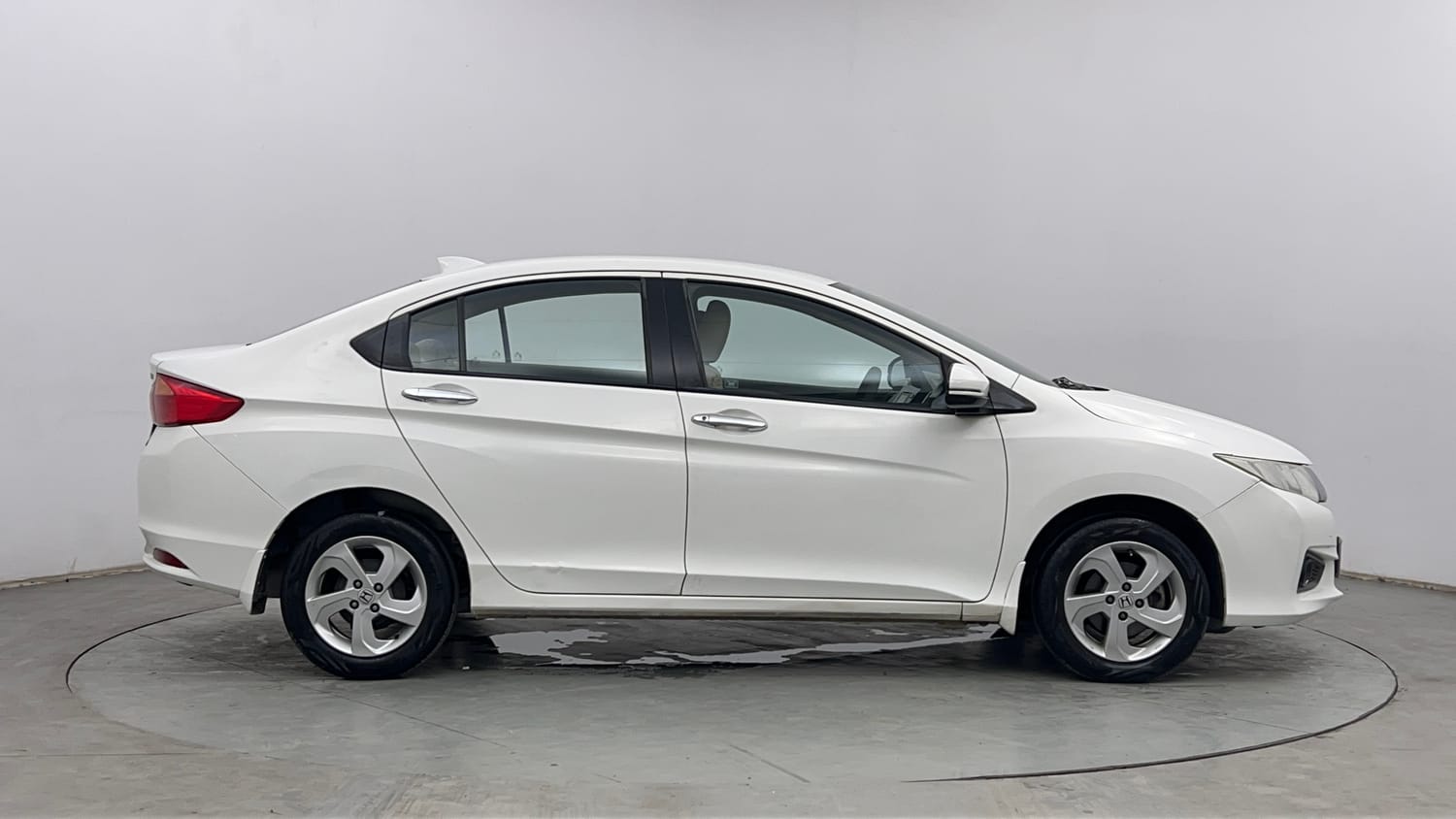 Used 2017 Honda City V Petrol Manual exterior RIGHT SIDE VIEW