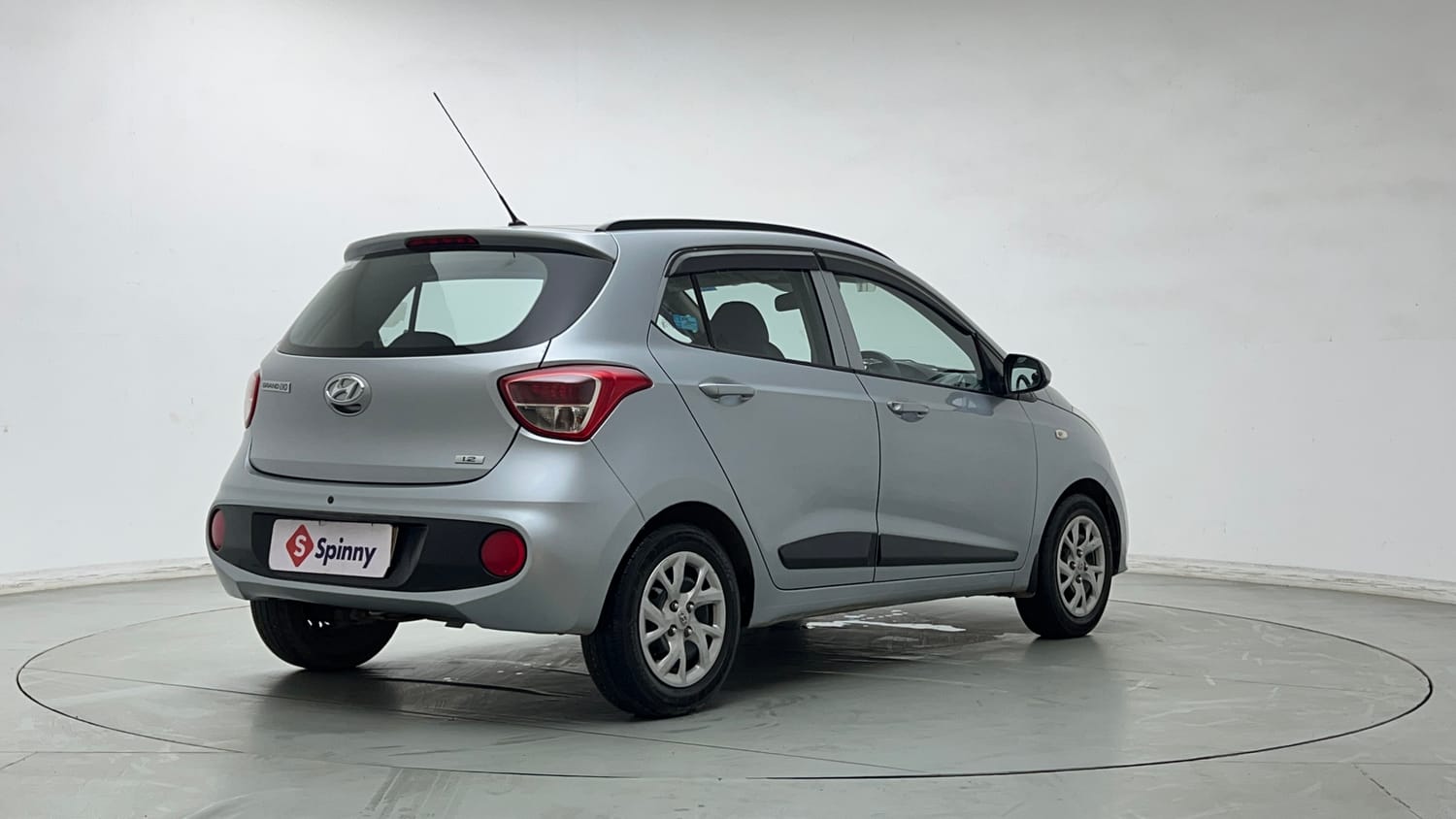 Used 2019 Hyundai Grand i10 Magna 1.2 Kappa VTVT CNG (outside fitted) Cng Manual exterior RIGHT REAR CORNER VIEW