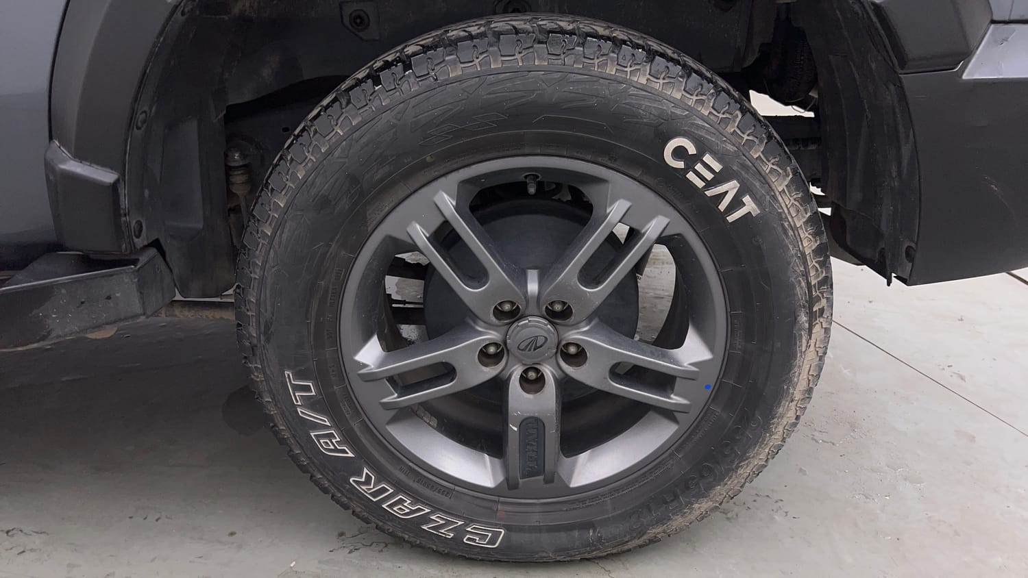 Used 2022 mahindra Thar LX Hard Top Petrol AT 4WD Petrol Automatic tyres LEFT REAR TYRE RIM VIEW