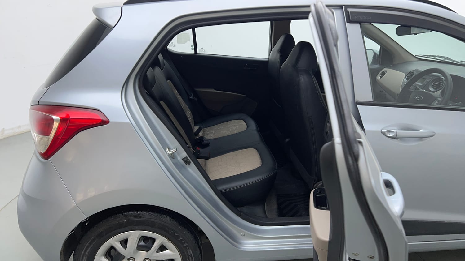 Used 2019 Hyundai Grand i10 Magna 1.2 Kappa VTVT CNG (outside fitted) Cng Manual interior RIGHT SIDE REAR DOOR CABIN VIEW