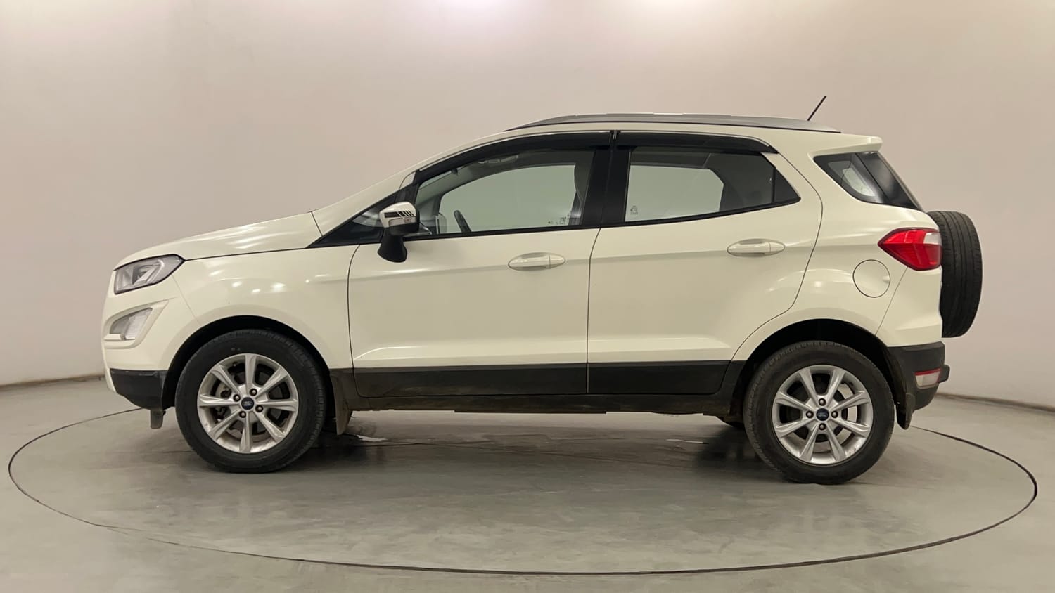 Used 2021 Ford EcoSport Titanium 1.5L TDCi Diesel Manual exterior LEFT SIDE VIEW