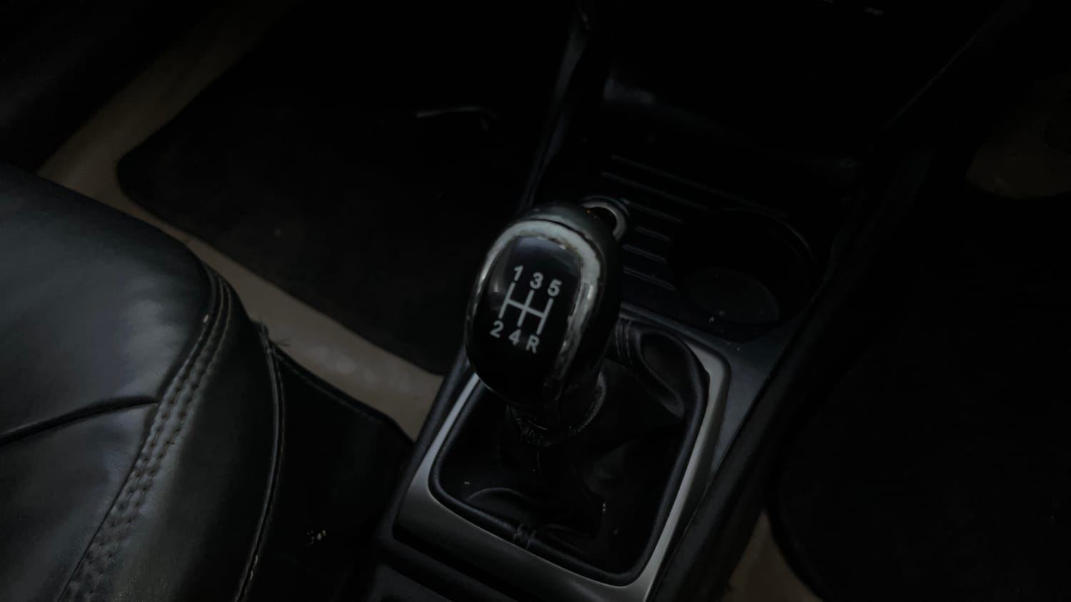 Used 2015 Tata Zest XE Petrol Petrol Manual interior GEAR  KNOB VIEW