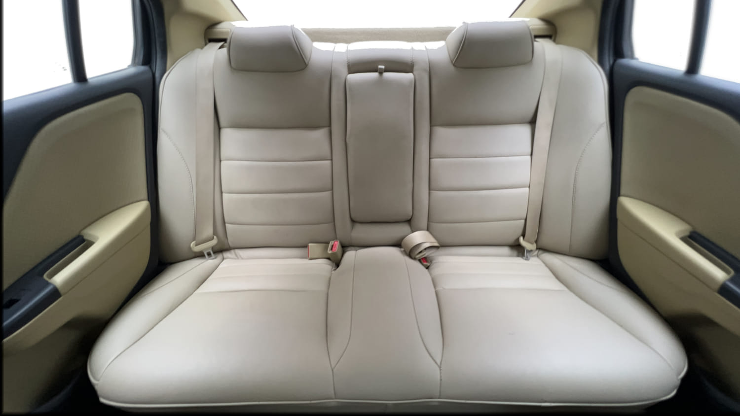 Used 2019 Honda City V Petrol Petrol Manual interior REAR SEAT CONDITION VIEW
