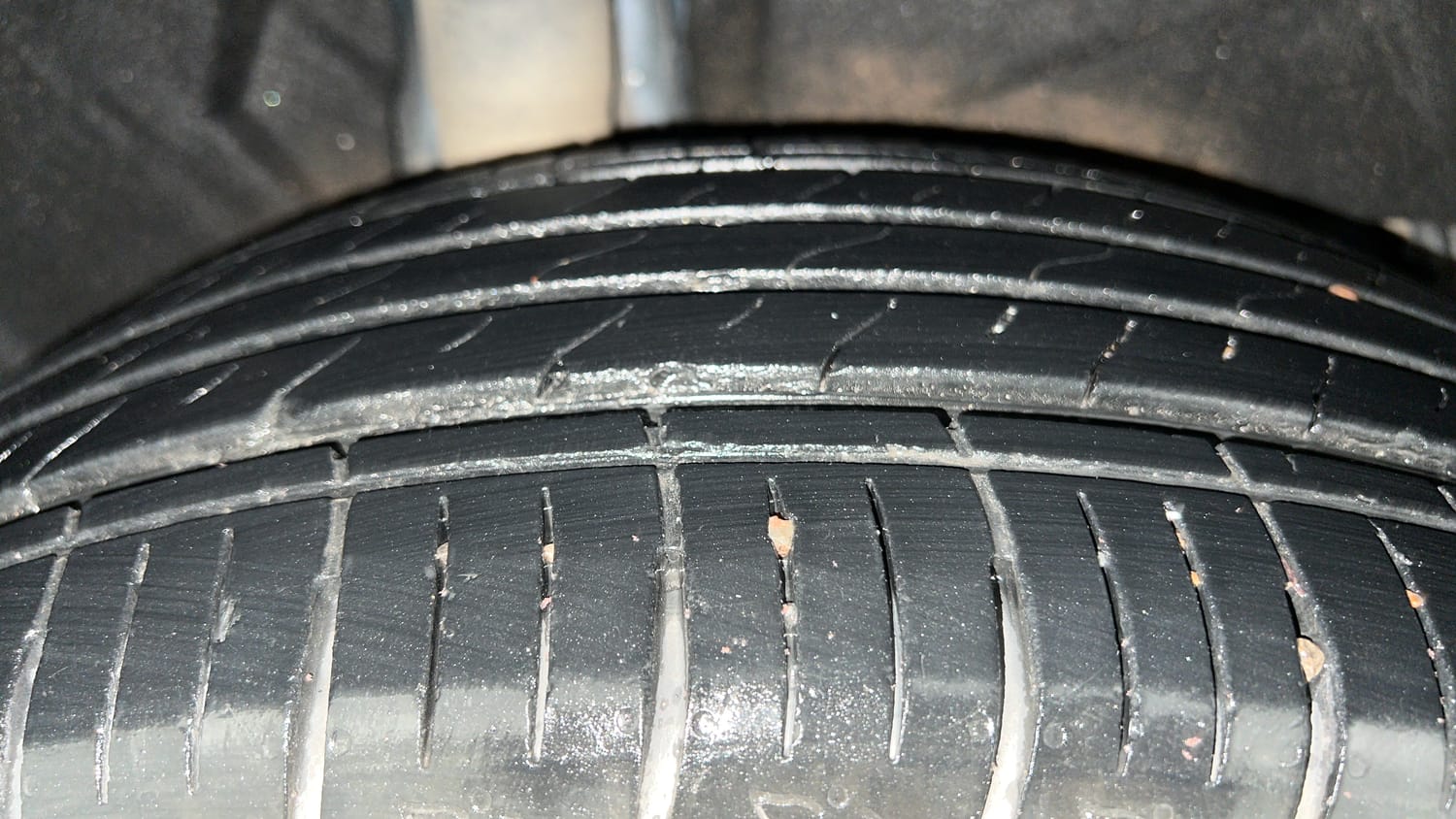 Used 2023 Mahindra XUV700 AX 3 Diesel MT 7 STR Diesel Manual tyres RIGHT REAR TYRE TREAD VIEW