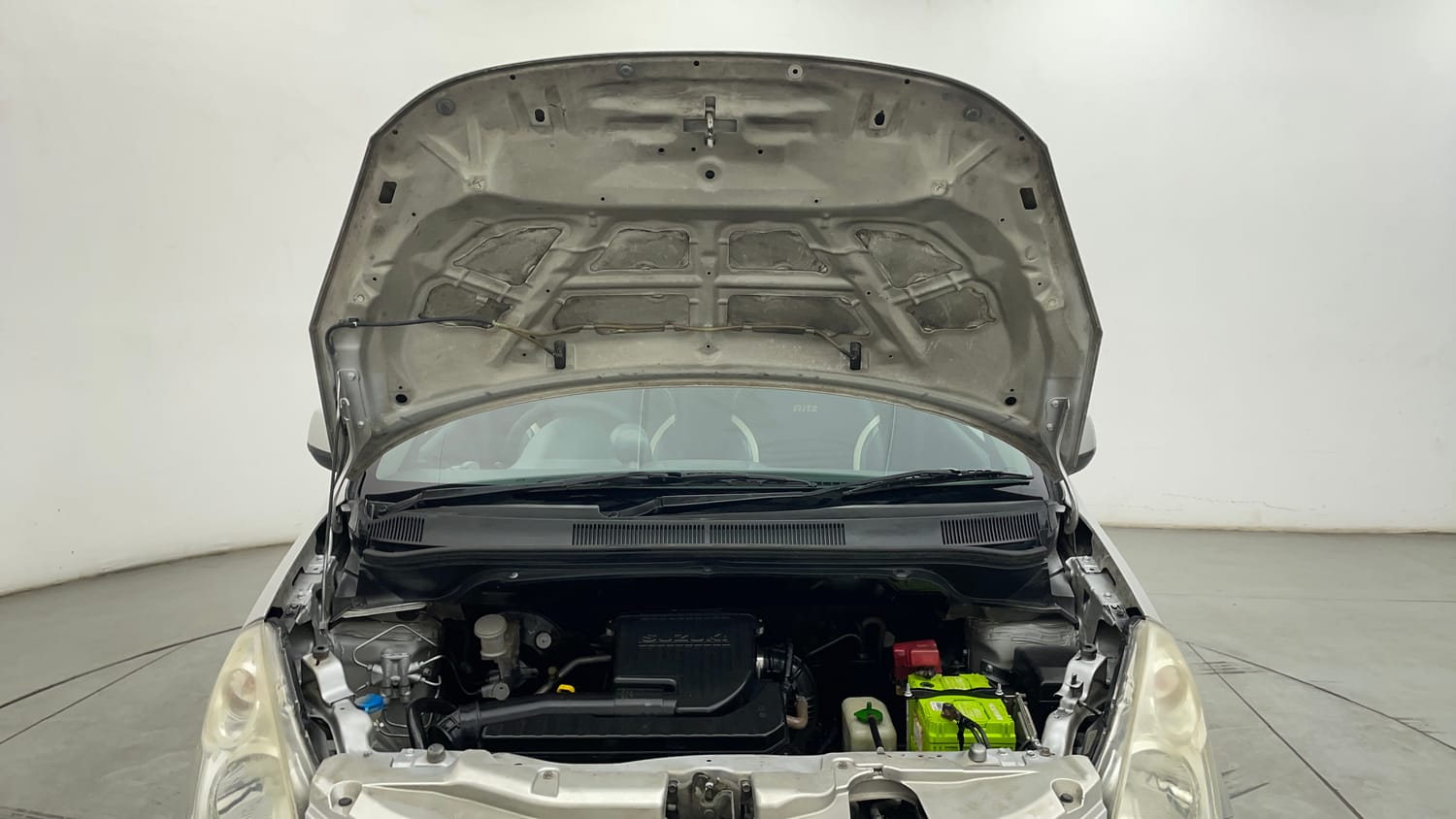 Used 2015 Maruti Suzuki Ritz Vxi BS-IV Petrol Manual engine ENGINE & BONNET OPEN FRONT VIEW