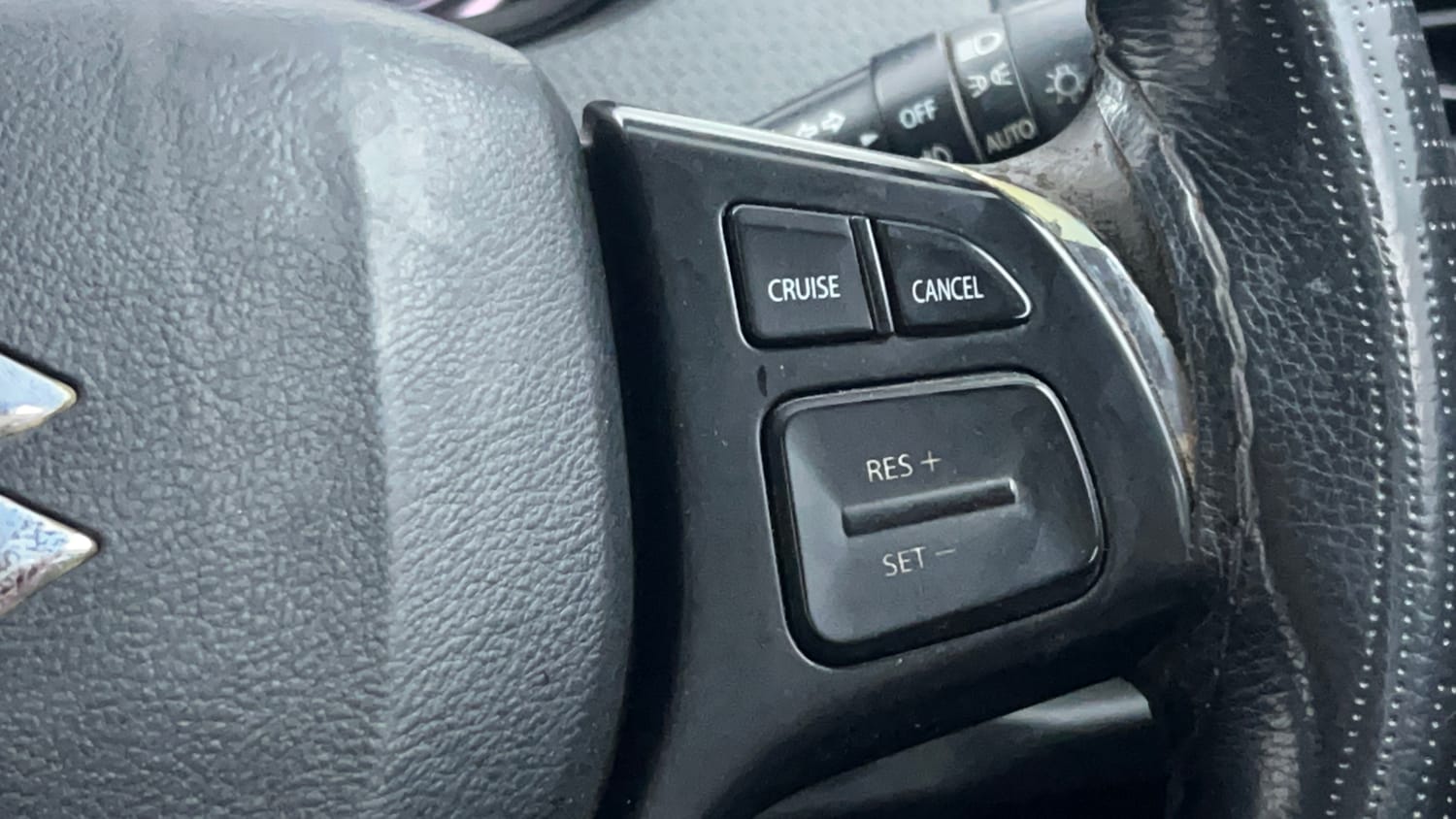Used 2016 Maruti Suzuki Vitara Brezza [2016-2020] ZDi Plus Diesel Manual top_features Cruise control