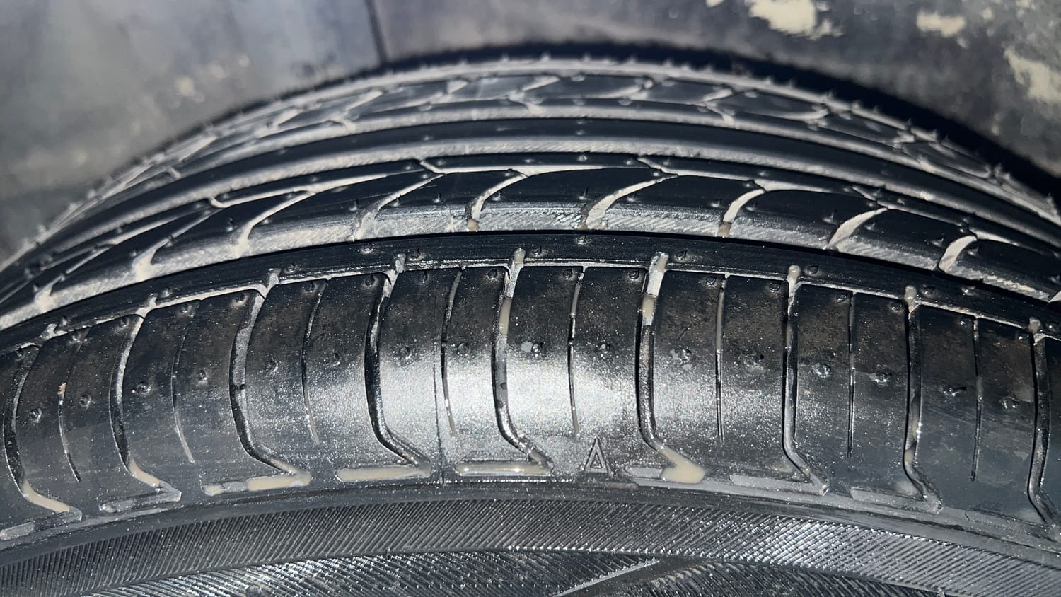 Used 2016 Honda City VX CVT Petrol Automatic tyres RIGHT REAR TYRE TREAD VIEW