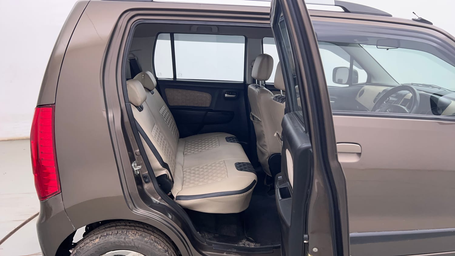 Used 2017 Maruti Suzuki Wagon R VXI Petrol Manual interior RIGHT SIDE REAR DOOR CABIN VIEW