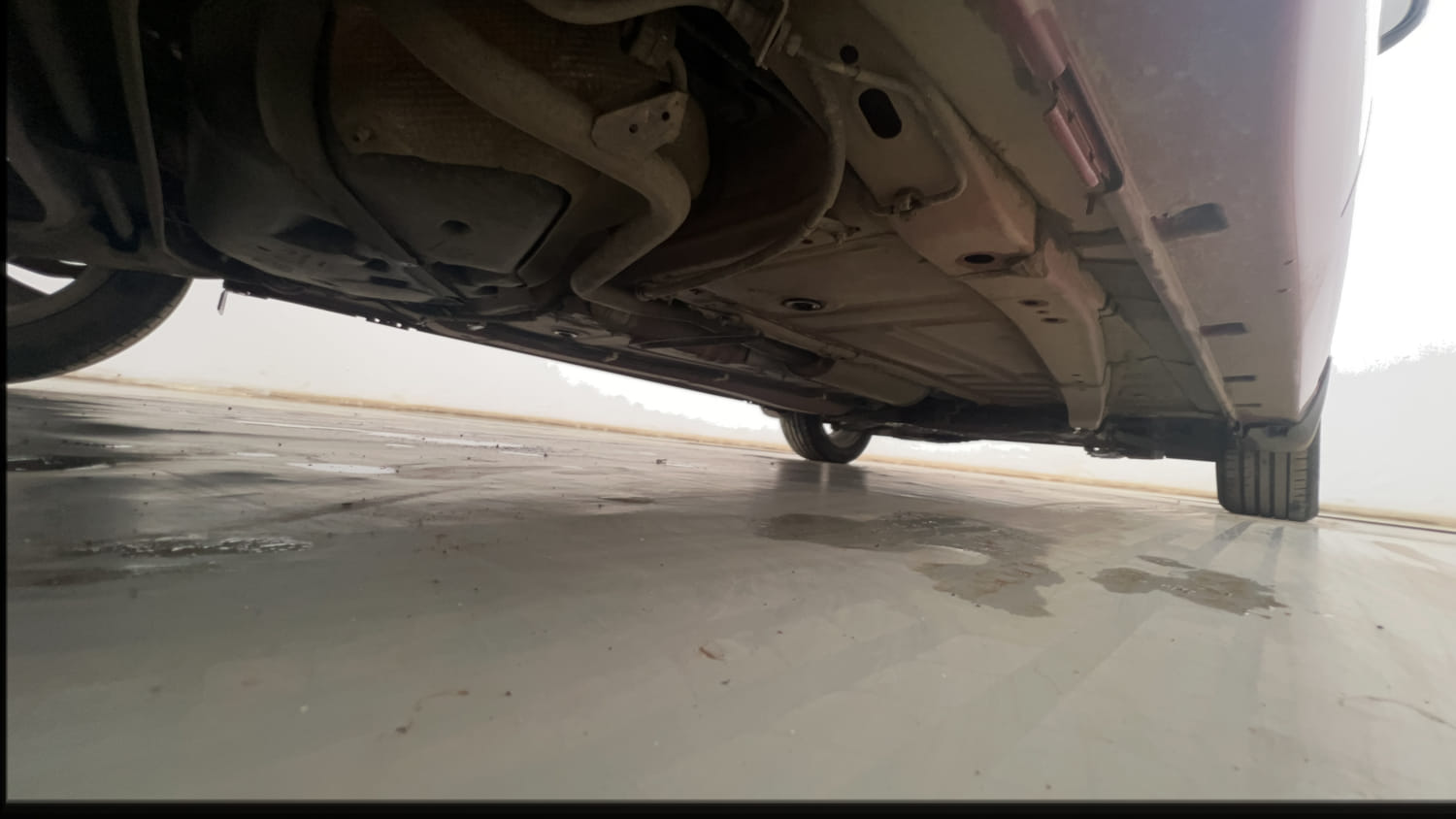Used 2021 Toyota Glanza G Petrol Manual extra REAR RIGHT UNDERBODY VIEW
