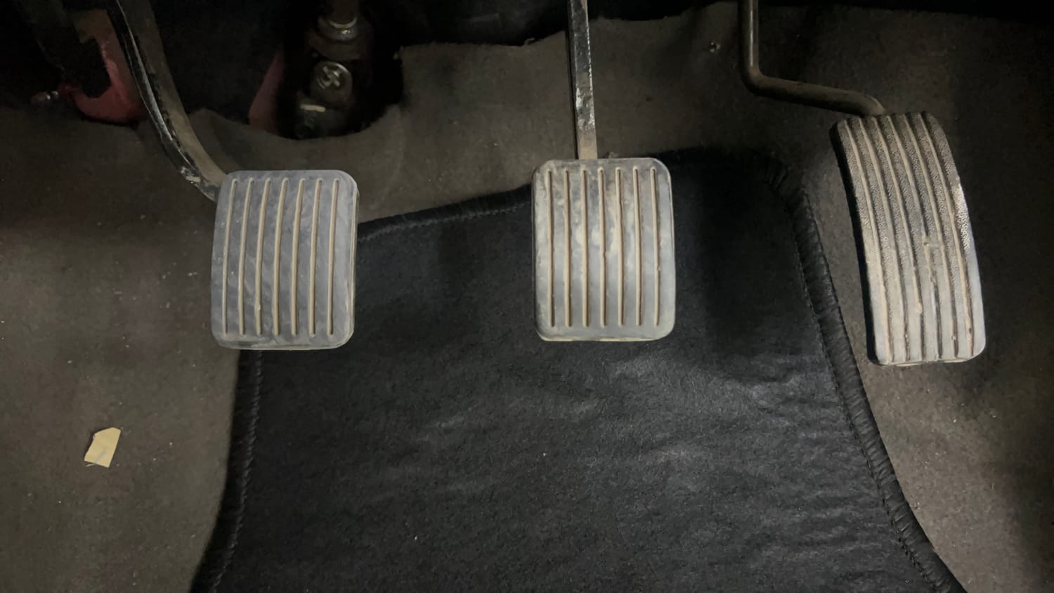 Used 2013 Hyundai i10 Era 1.1 iRDE2 Petrol Manual interior PEDALS VIEW