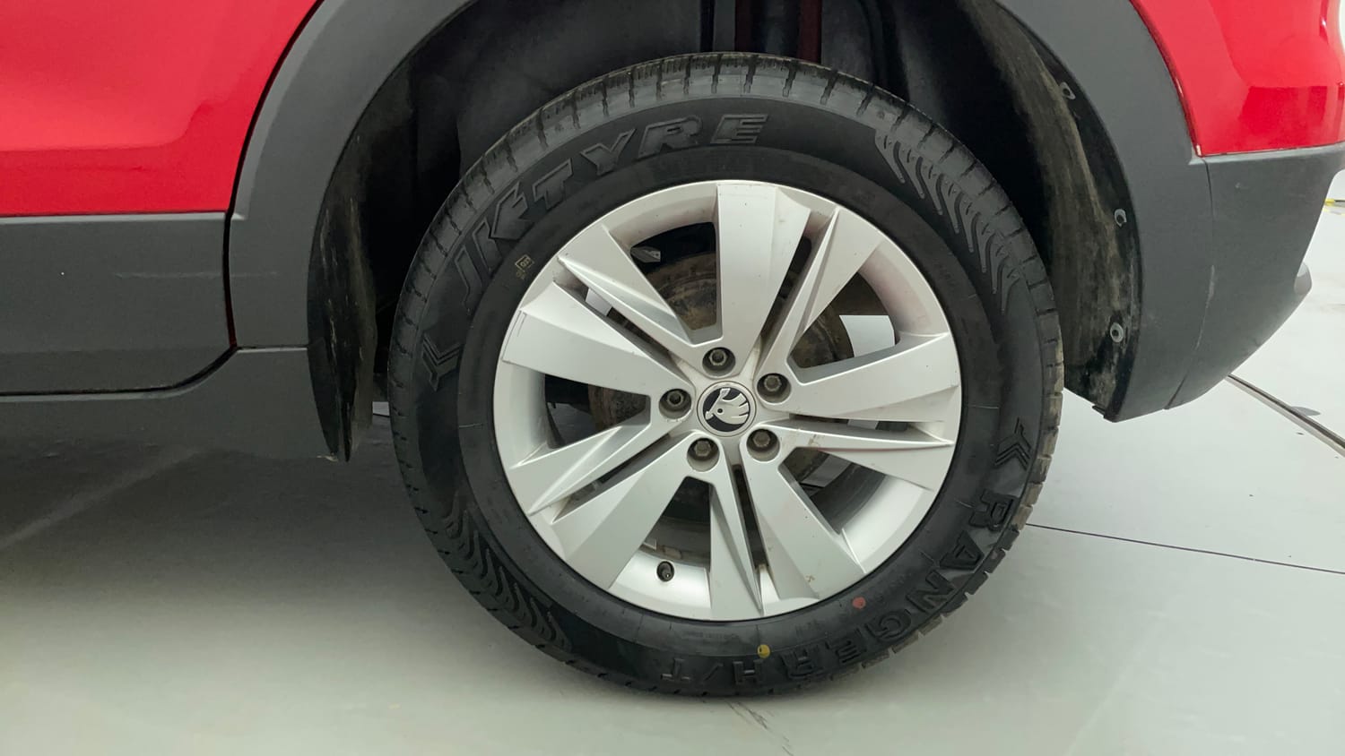 Used 2023 Skoda Kushaq Ambition 1.0L TSI MT Petrol Manual tyres LEFT REAR TYRE RIM VIEW