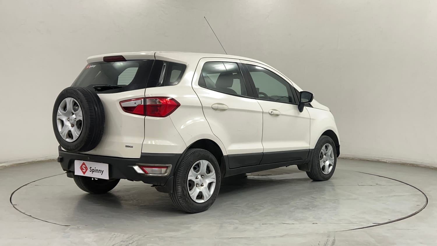 Used 2015 Ford EcoSport Trend 1.5 TDCi Diesel Manual exterior RIGHT REAR CORNER VIEW