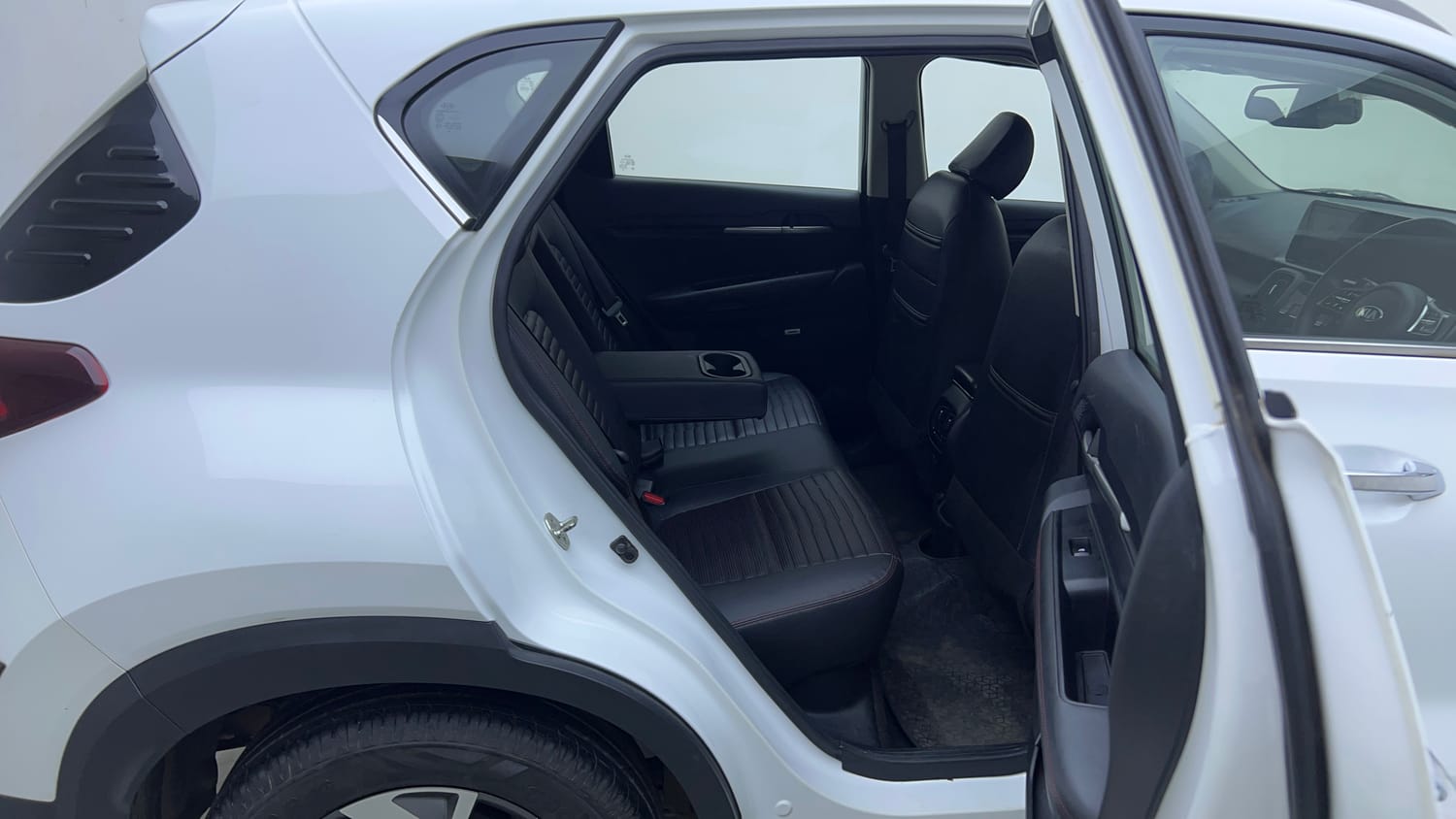 Used 2020 Kia Sonet GTX Plus 1.5 Diesel Manual interior RIGHT SIDE REAR DOOR CABIN VIEW