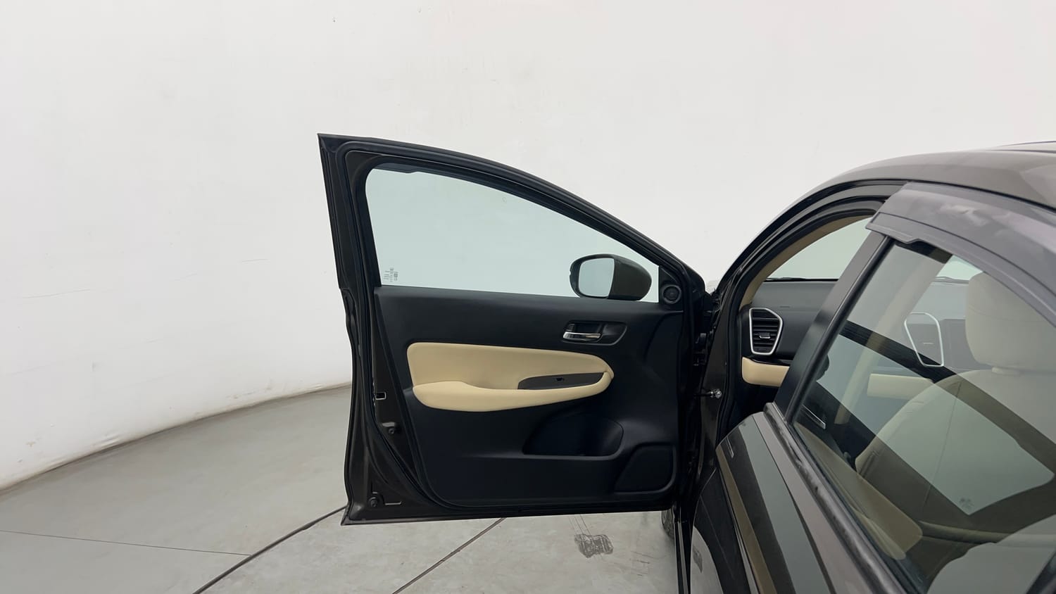 Used 2022 Honda City VX Petrol Petrol Manual interior LEFT FRONT DOOR OPEN VIEW