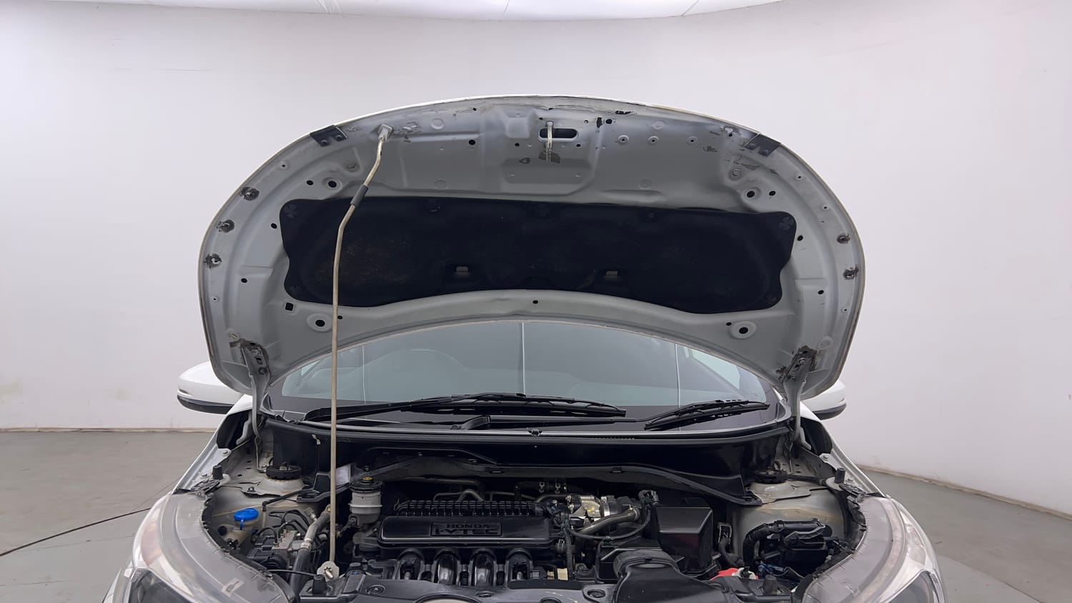 Used 2019 Honda BR-V V Petrol Petrol Manual engine ENGINE & BONNET OPEN FRONT VIEW