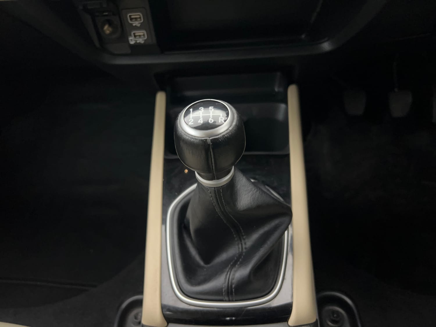Used 2022 Honda City VX Petrol Petrol Manual interior GEAR  KNOB VIEW