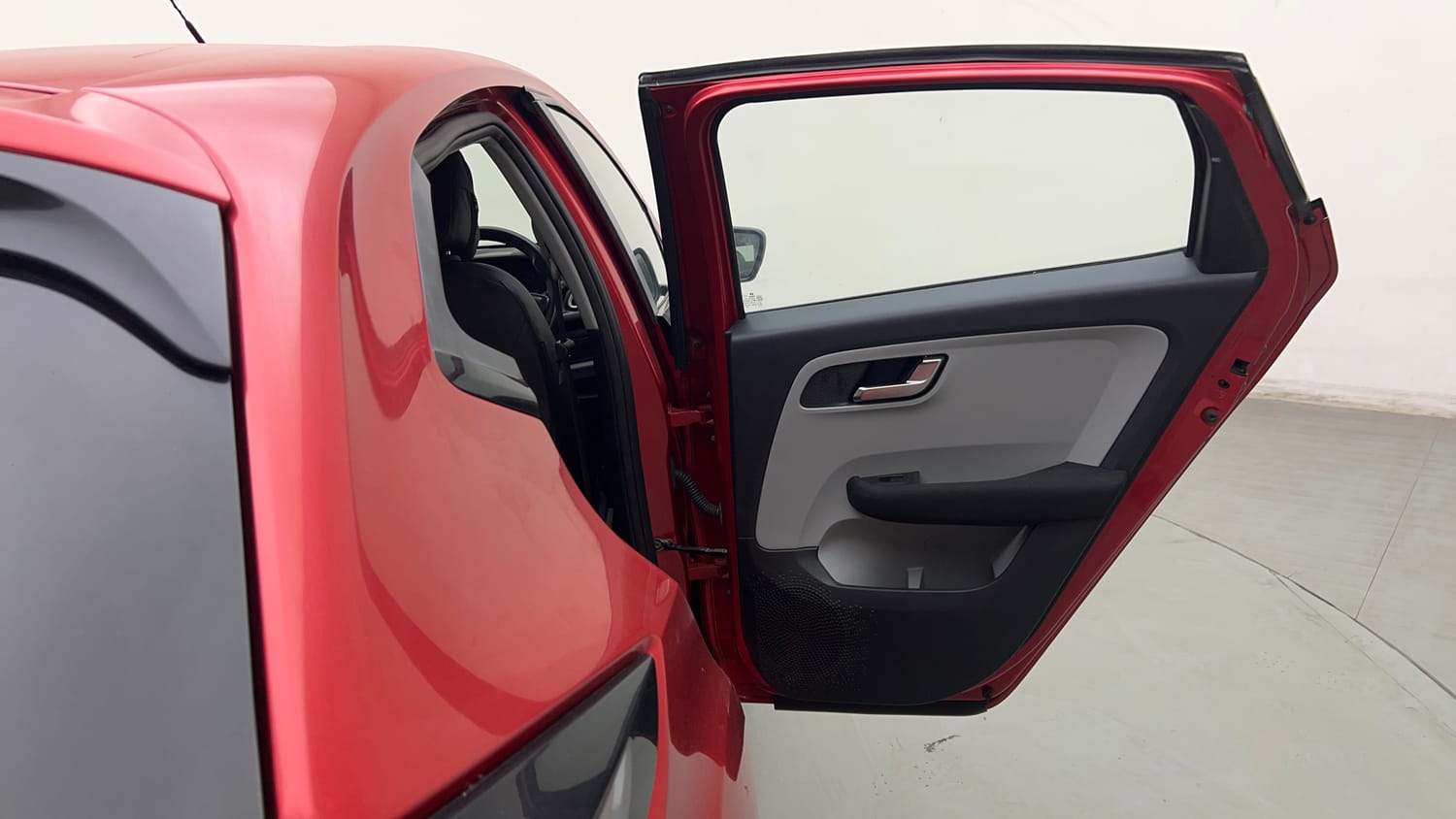 Used 2020 Tata Altroz XZ Petrol Petrol Manual interior RIGHT REAR DOOR OPEN VIEW