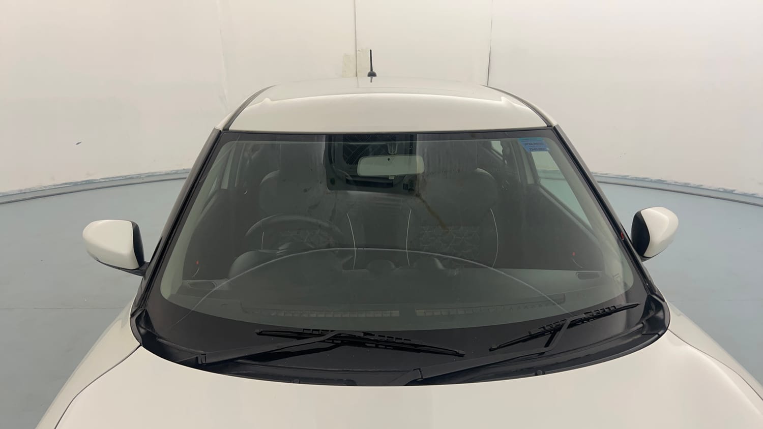 Used 2021 Maruti Suzuki Swift VXi Petrol Manual exterior FRONT WINDSHIELD VIEW