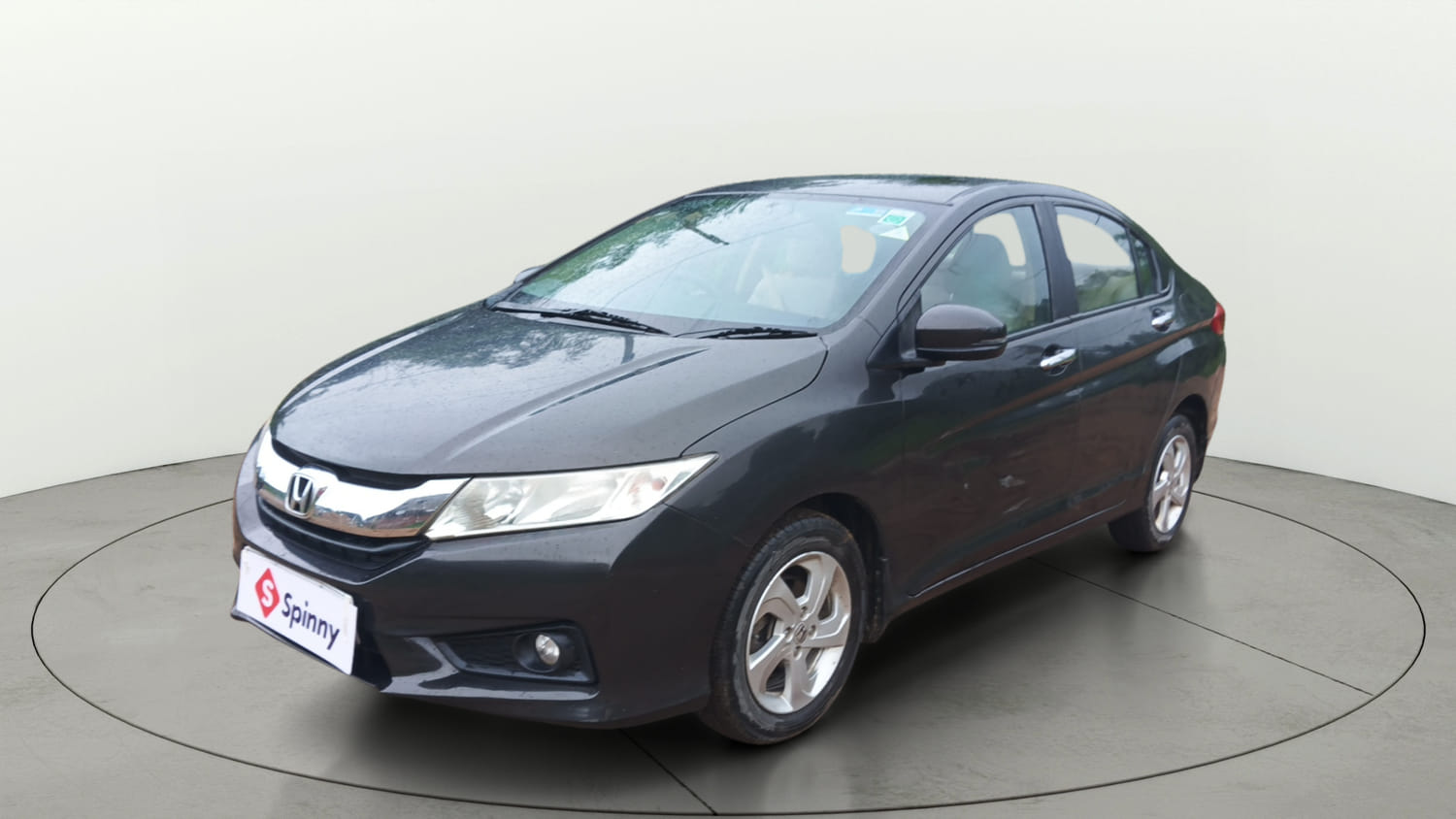 Used 2015 Honda City V Petrol Manual exterior LEFT FRONT CORNER VIEW