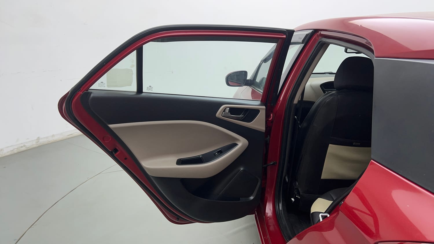Used 2015 Hyundai Elite i20 Sportz 1.2 Petrol Manual interior LEFT REAR DOOR OPEN VIEW