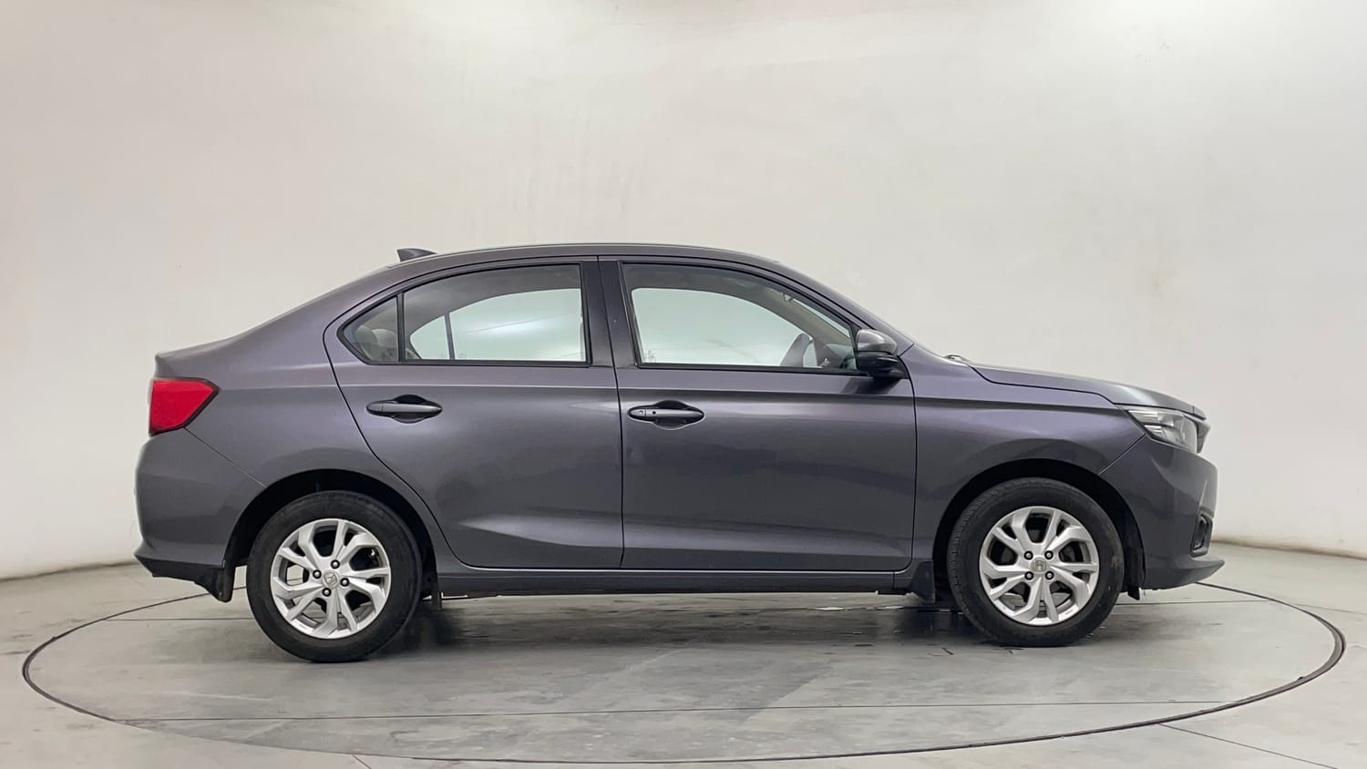 Used 2021 Honda Amaze 1.2 VX CVT Petrol Petrol Automatic exterior RIGHT SIDE VIEW