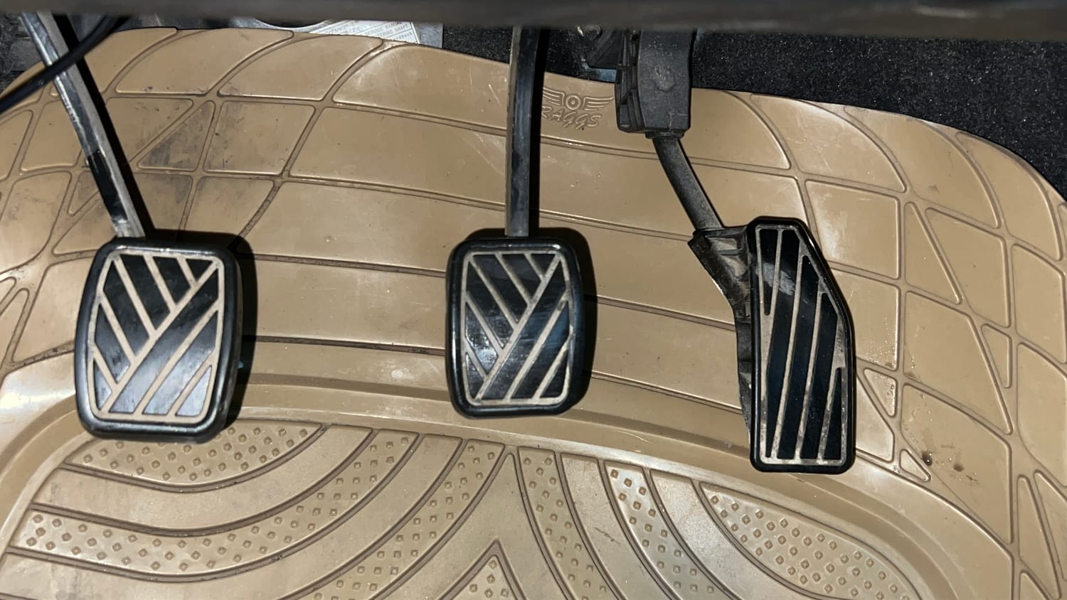 Used 2017 Maruti Suzuki Baleno Sigma 1.2 Petrol Manual interior PEDALS VIEW