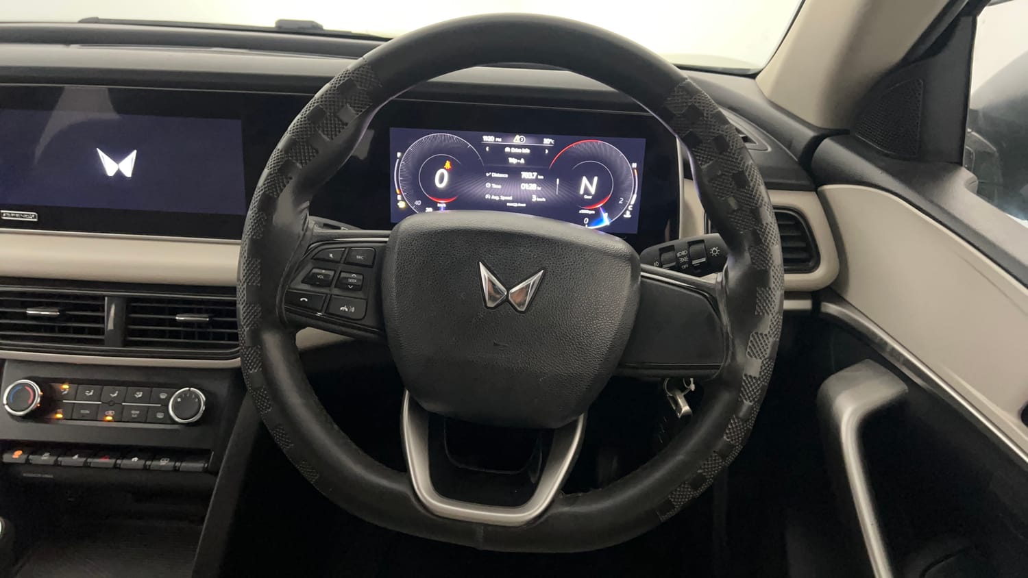 Used 2023 Mahindra XUV700 AX 3 Diesel MT 7 STR Diesel Manual interior STEERING VIEW