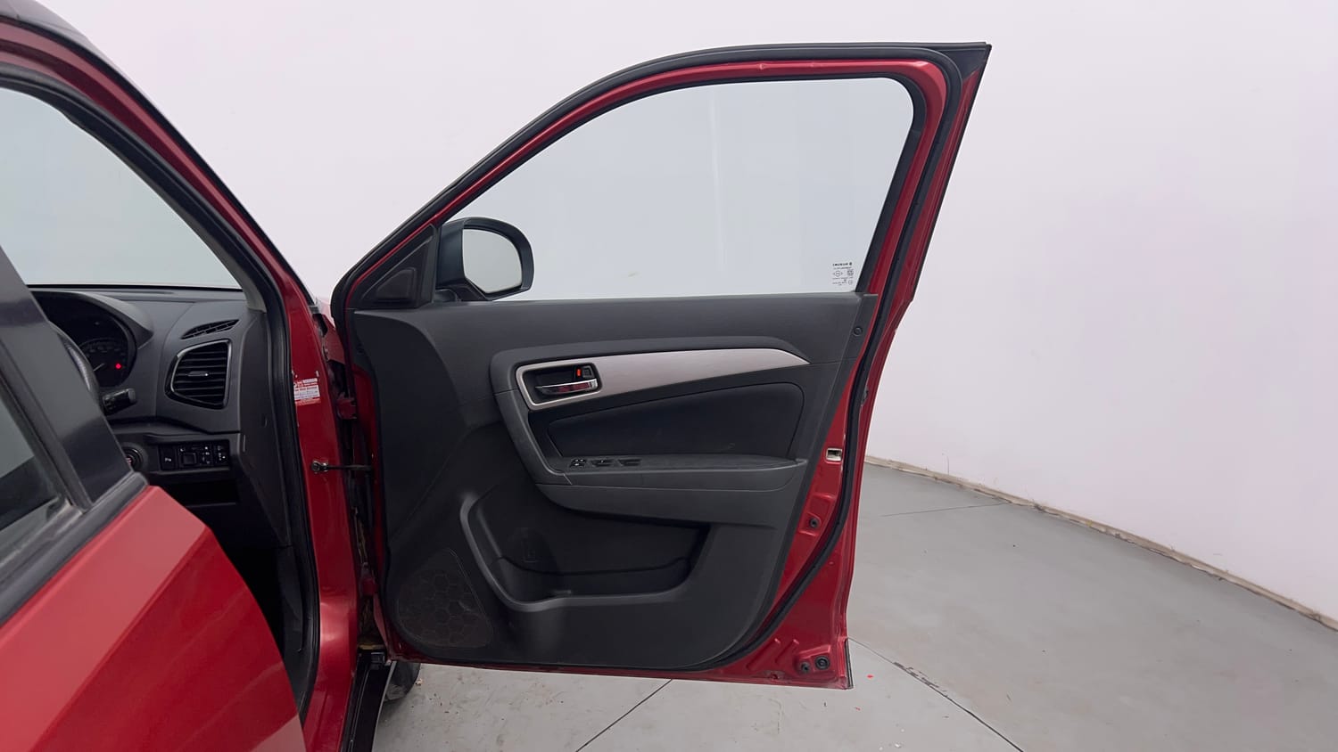 Used 2016 Maruti Suzuki Vitara Brezza [2016-2020] ZDi Plus Diesel Manual interior RIGHT FRONT DOOR OPEN VIEW