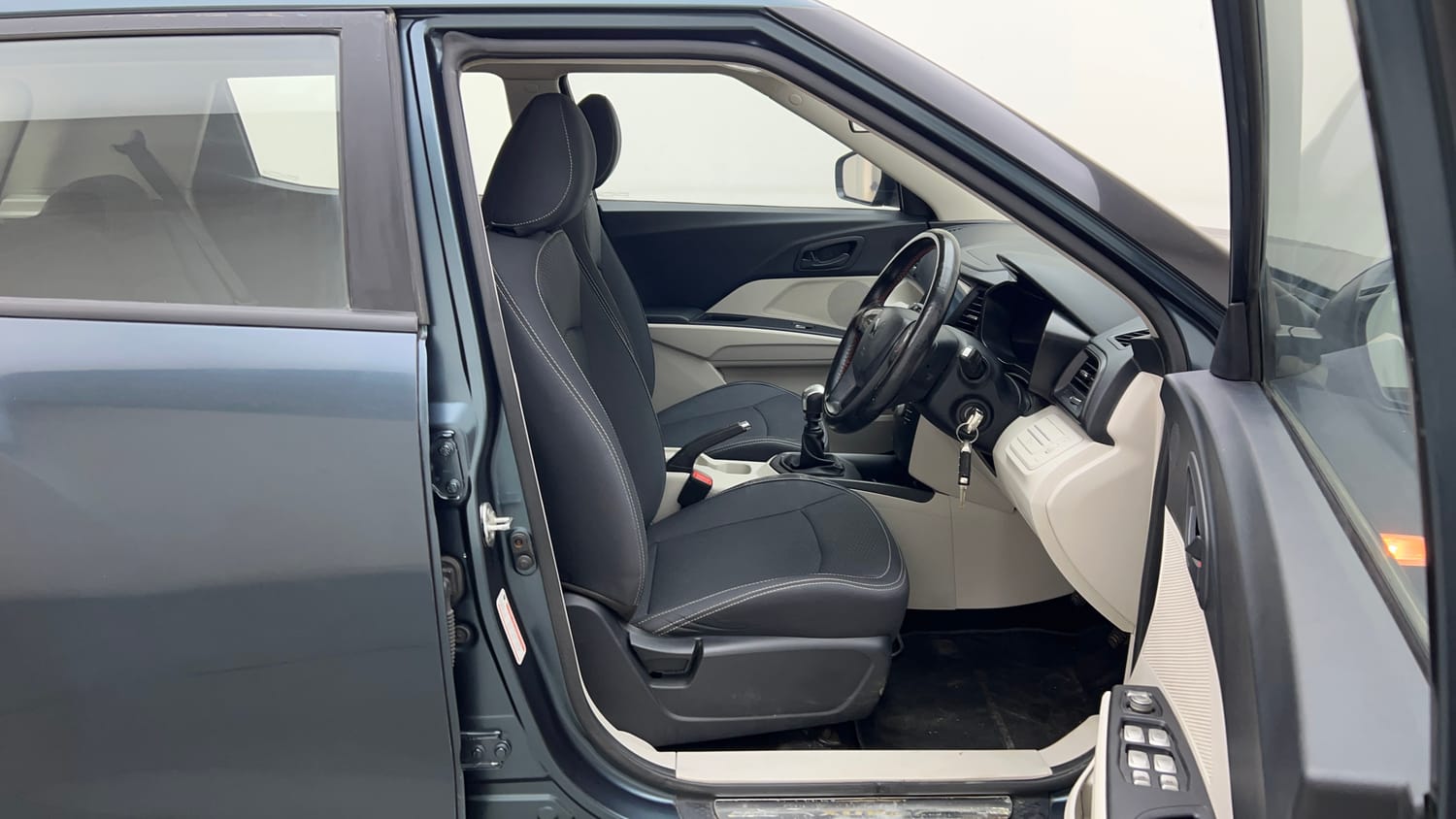 Used 2022 Mahindra XUV 300 W6 1.2 Petrol Petrol Manual interior RIGHT SIDE FRONT DOOR CABIN VIEW