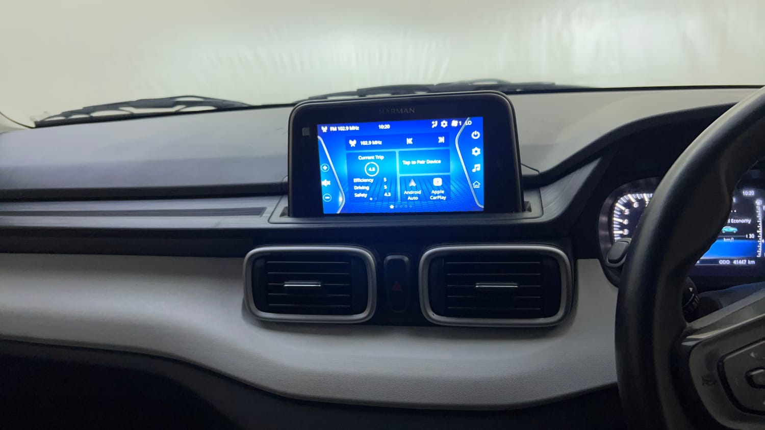 Used 2024 Tata Punch Creative Dual Tone AMT Petrol Automatic top_features Touch screen infotainment system