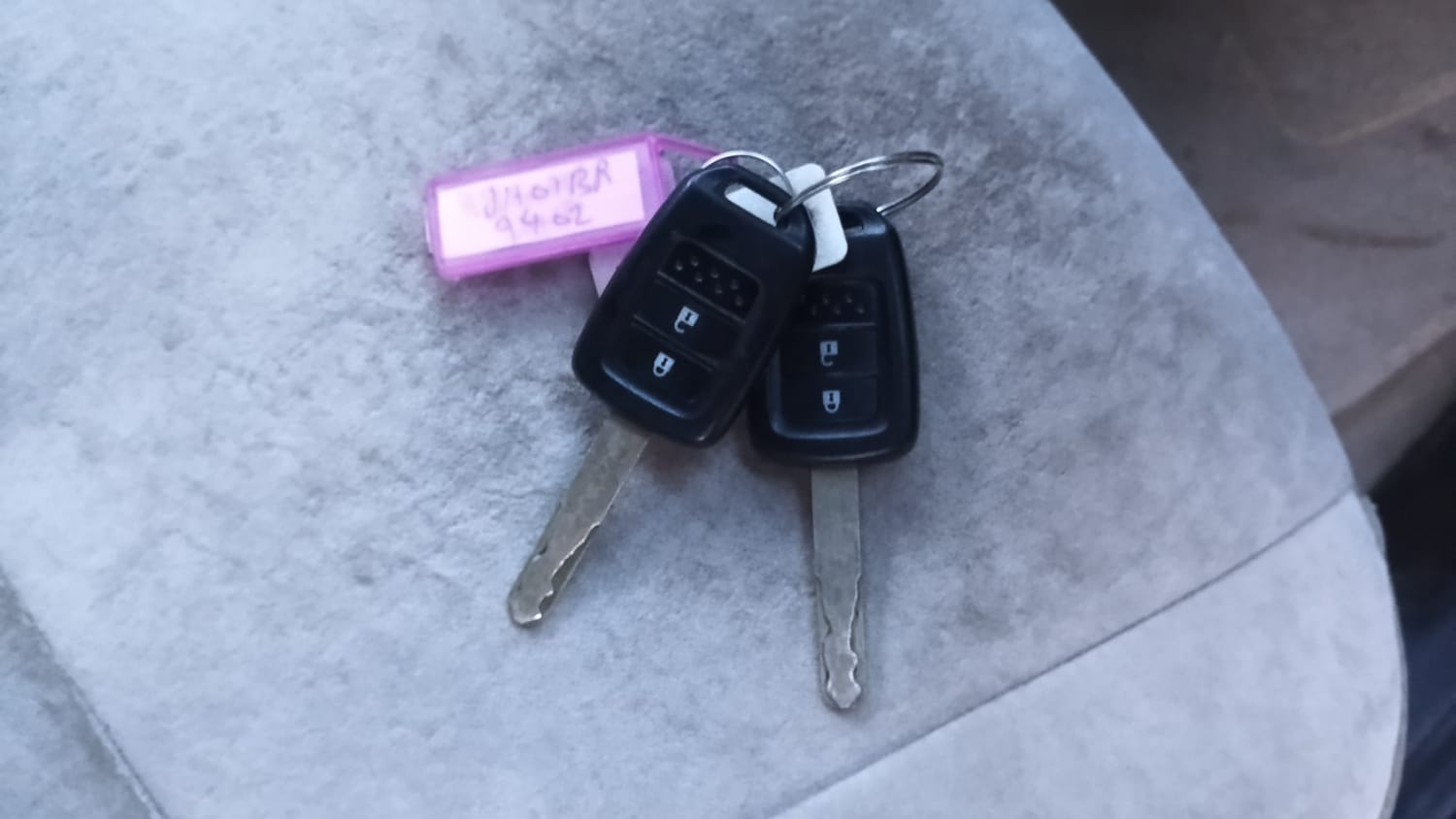 Used 2015 Honda City V Petrol Manual extra CAR KEY VIEW